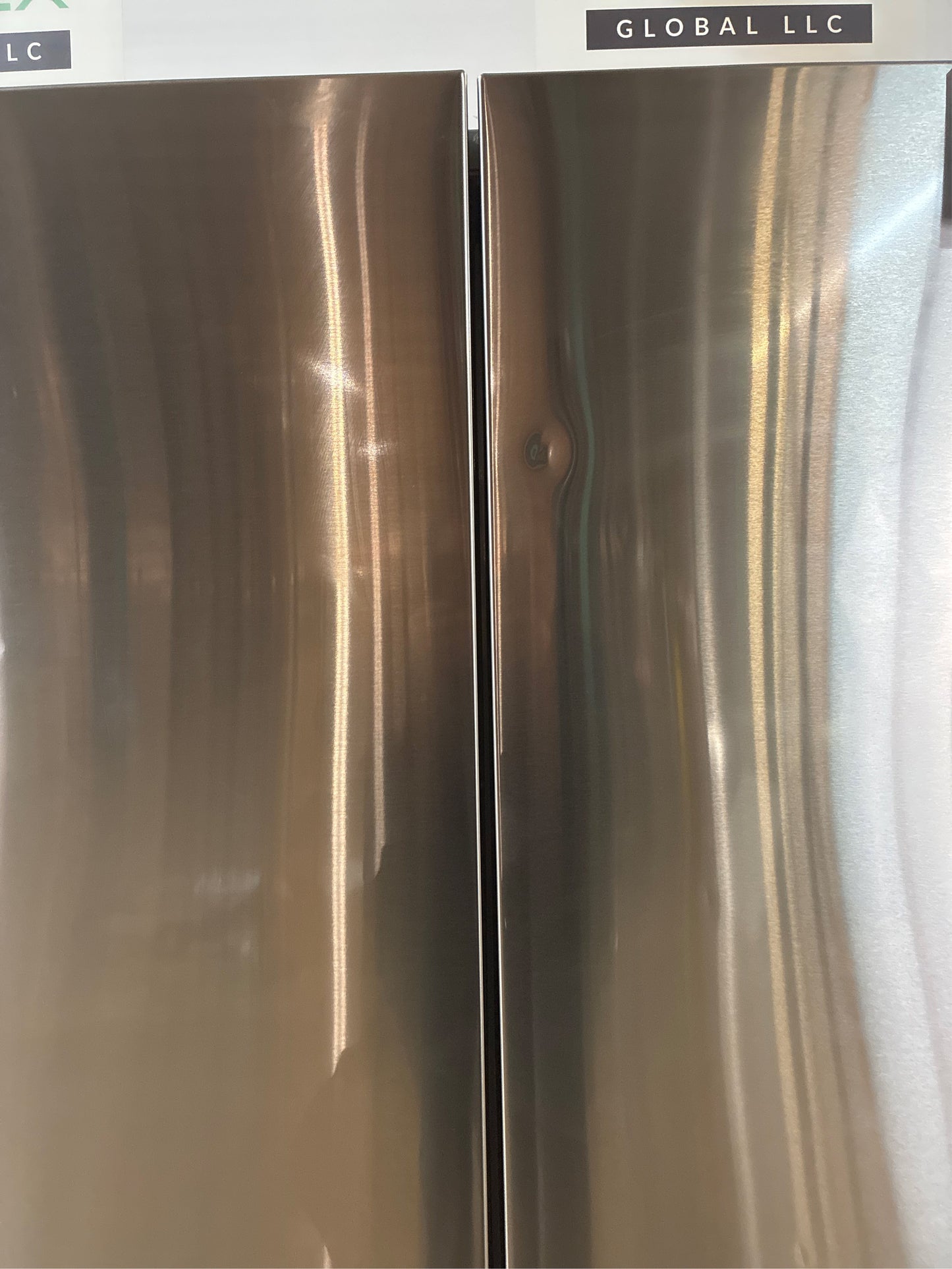 Samsung 33 in. French Door Refrigerator w/ Beverage Center
