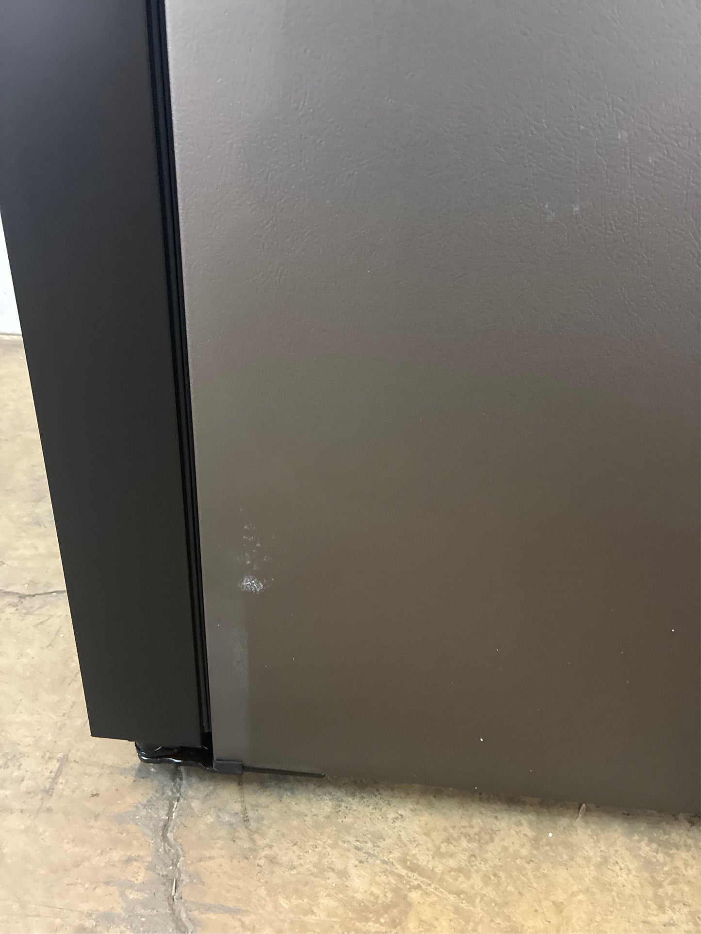 Samsung Bespoke 36" W 28 cu ft SXS Refrigerator White