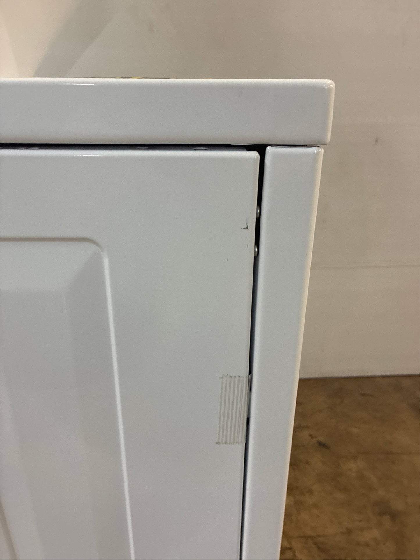 Frigidaire 3.9-cu ft Washer & Dryer Combo