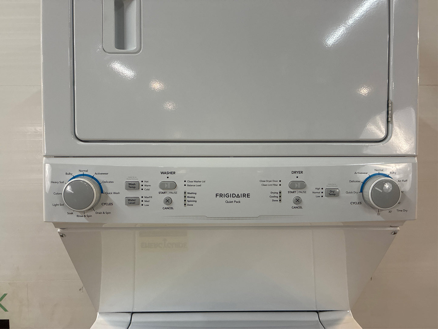 Frigidaire 3.9-cu ft Washer & Dryer Combo