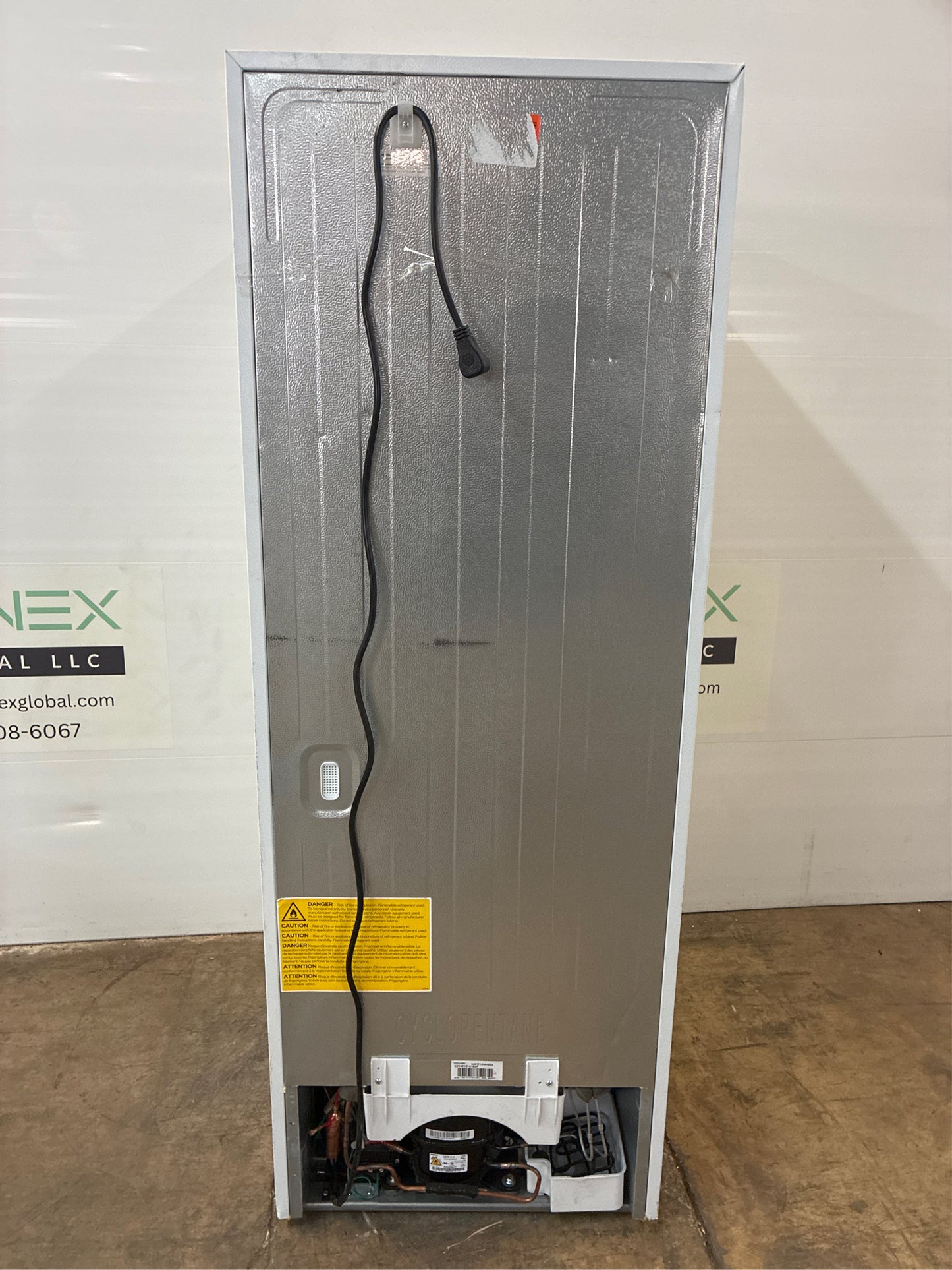 10.1 cu. ft. Top Freezer Refrigerator - White