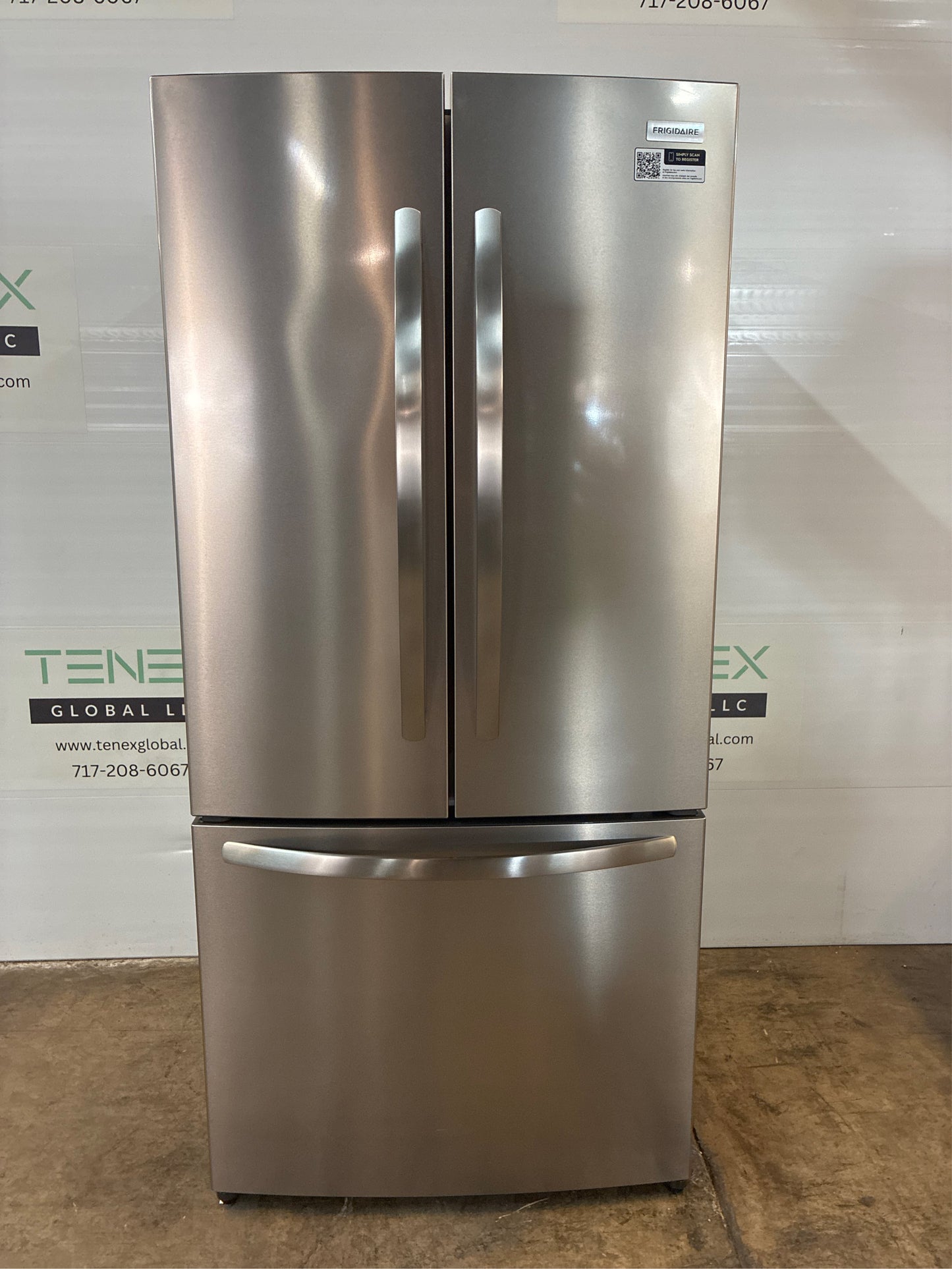 Frigidaire 31.5" 17.6 cu ft Refrigerator