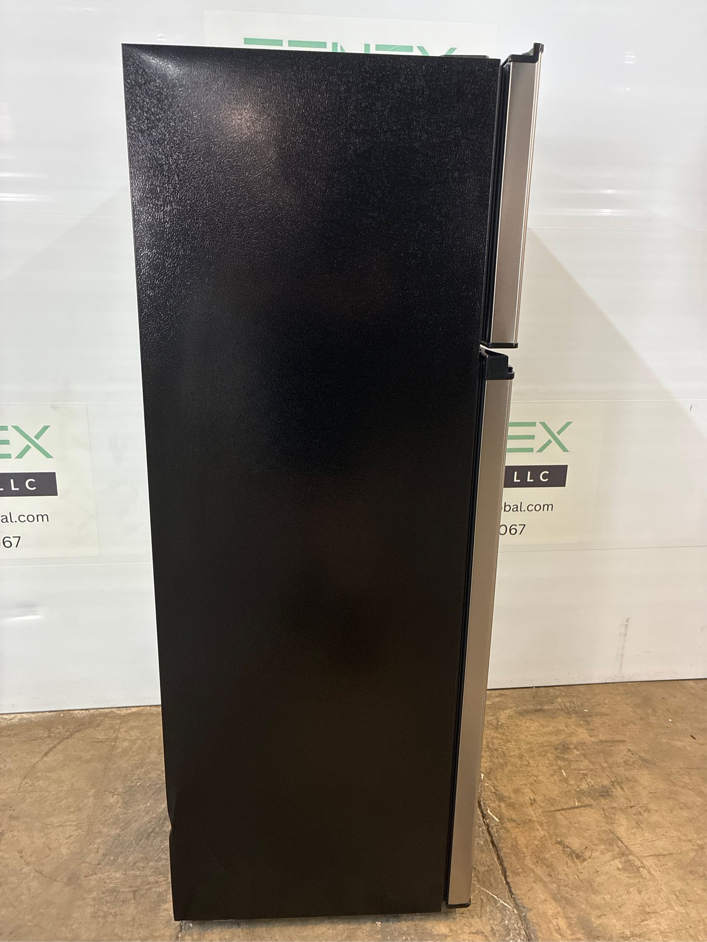7.1 cu. ft. Top Freezer Refrigerator in SS Look