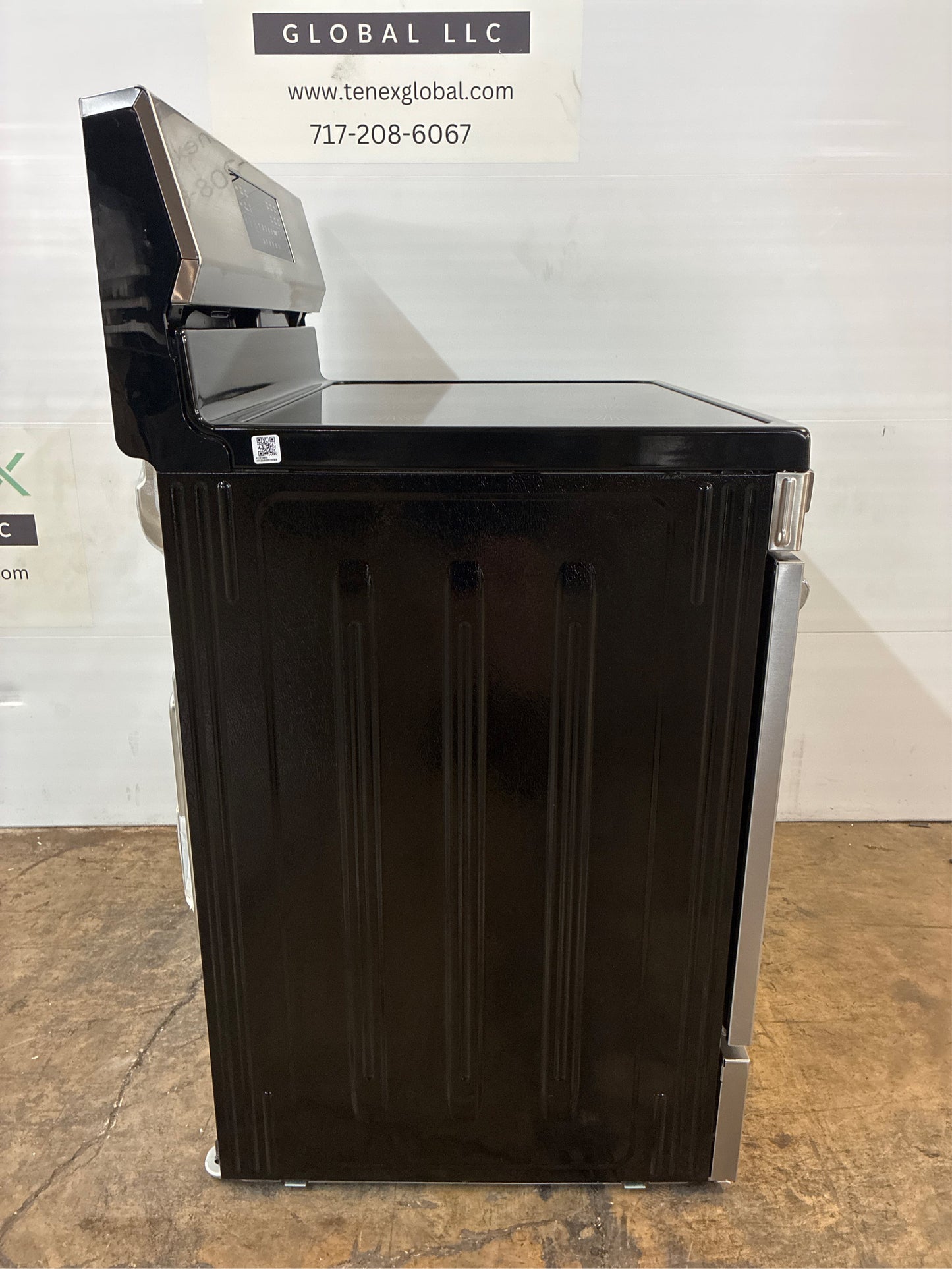 Frigidaire 30in 5 Burner Electric Range, Black SS, Convection