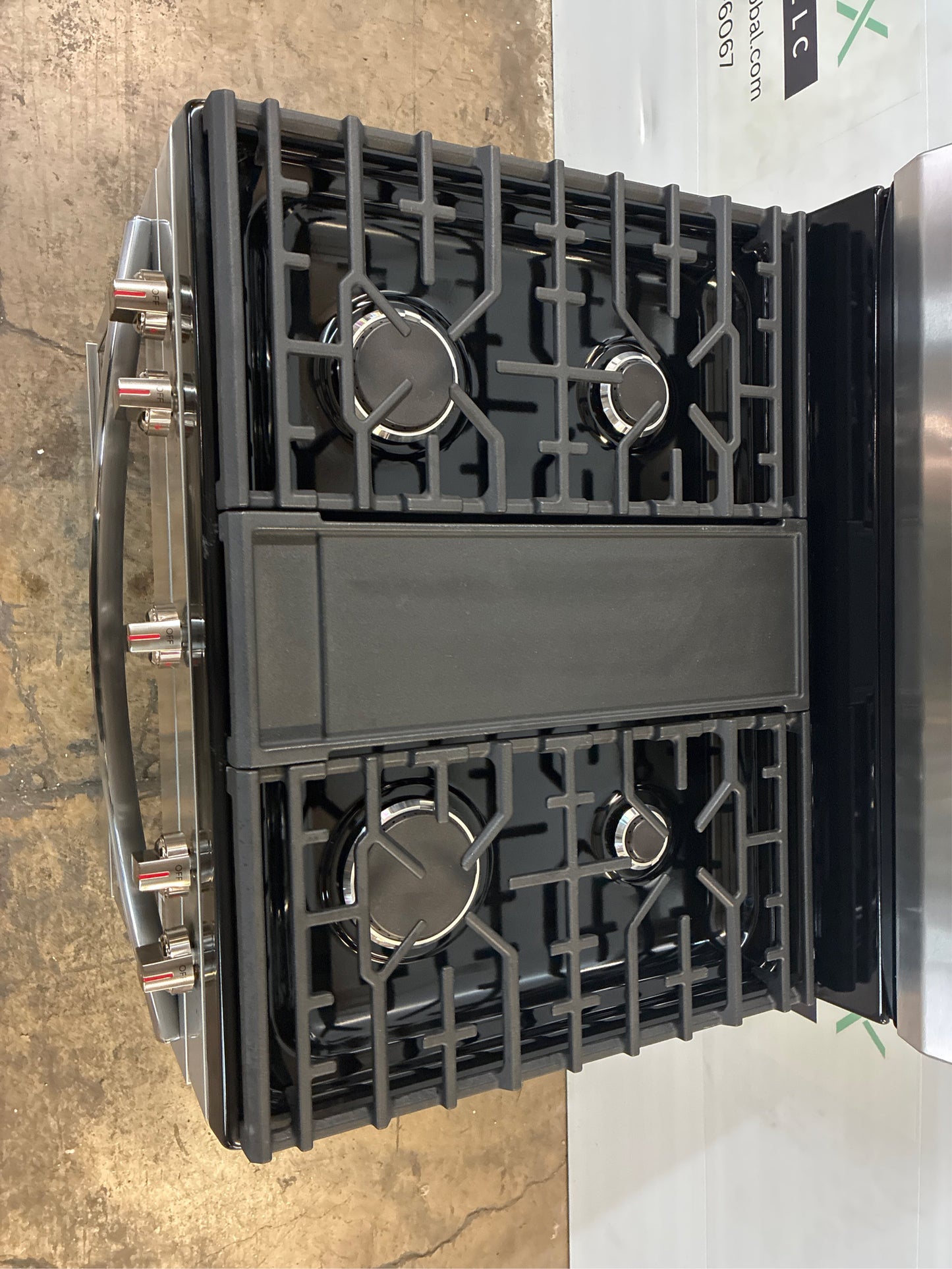 Frigidaire 30 in. 5 Burner Gas Range, True Convection