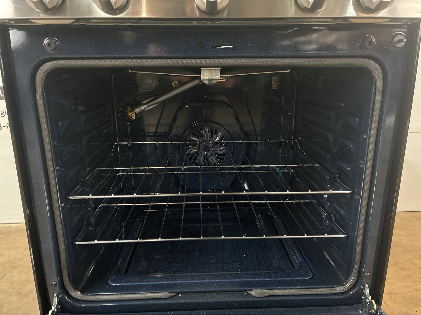 Samsung 30" Gas Range, 6.0-cu ft, Air Fry
