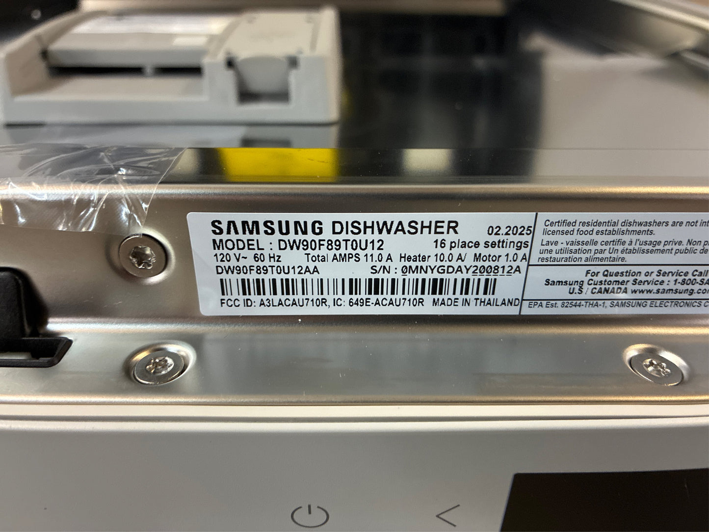 Samsung 24-in Built-in Dishwasher with Third Rack