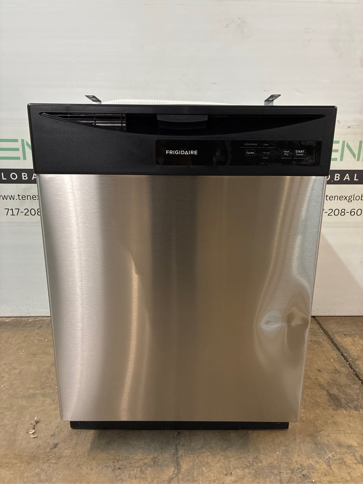 Frigidaire 24-in Built-In Dishwasher (Stainless)