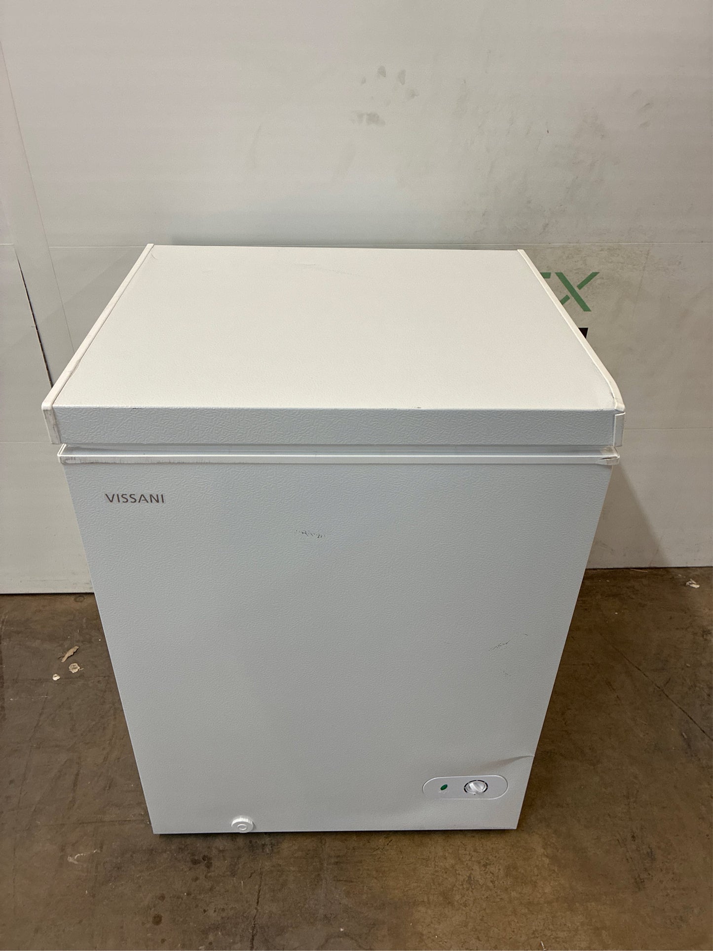 Vissani 5.0 cu. ft. Chest Freezer with LED Light