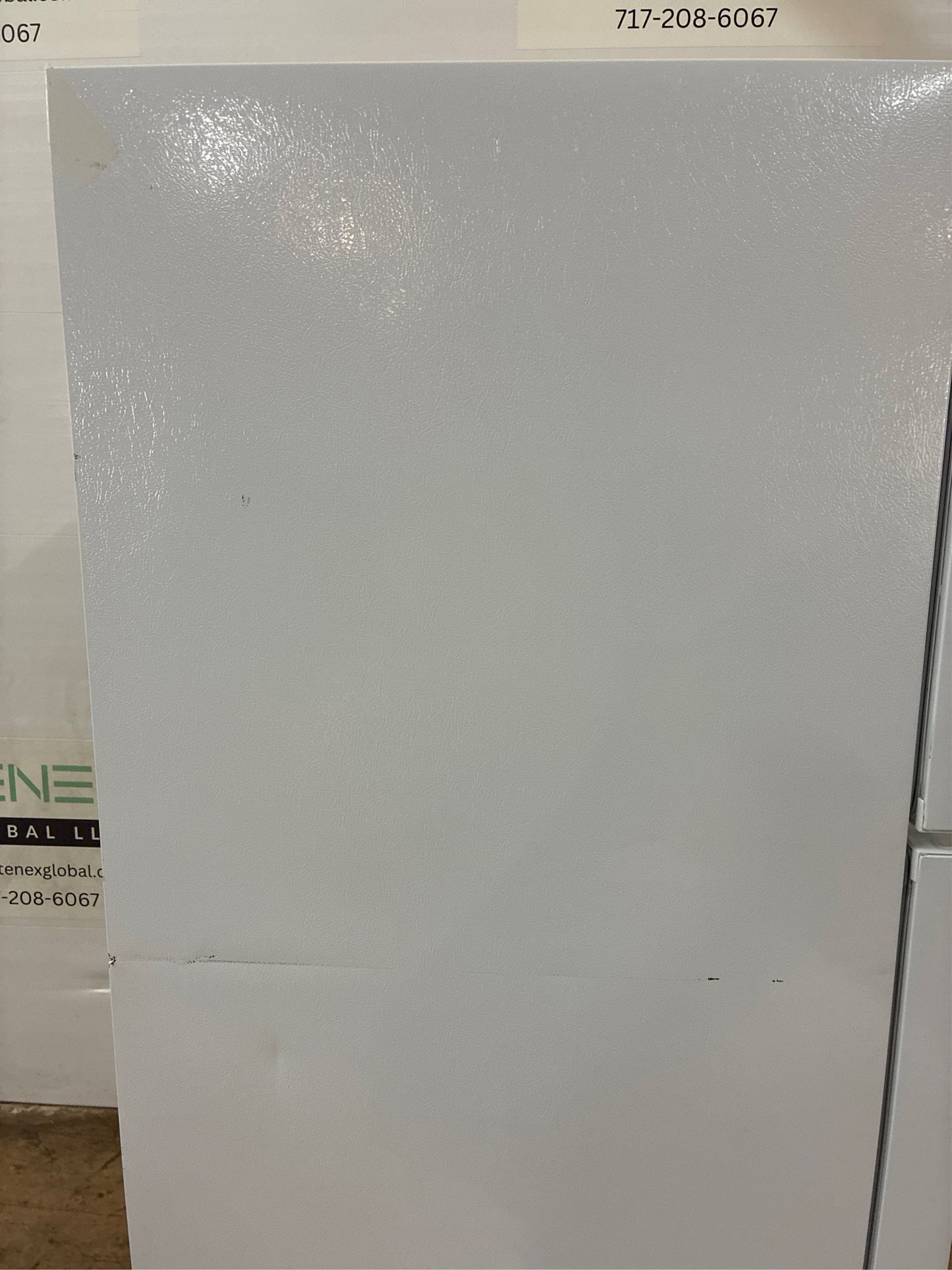 Frigidaire 30" 18.3 cu ft Top Freezer Refrigerator