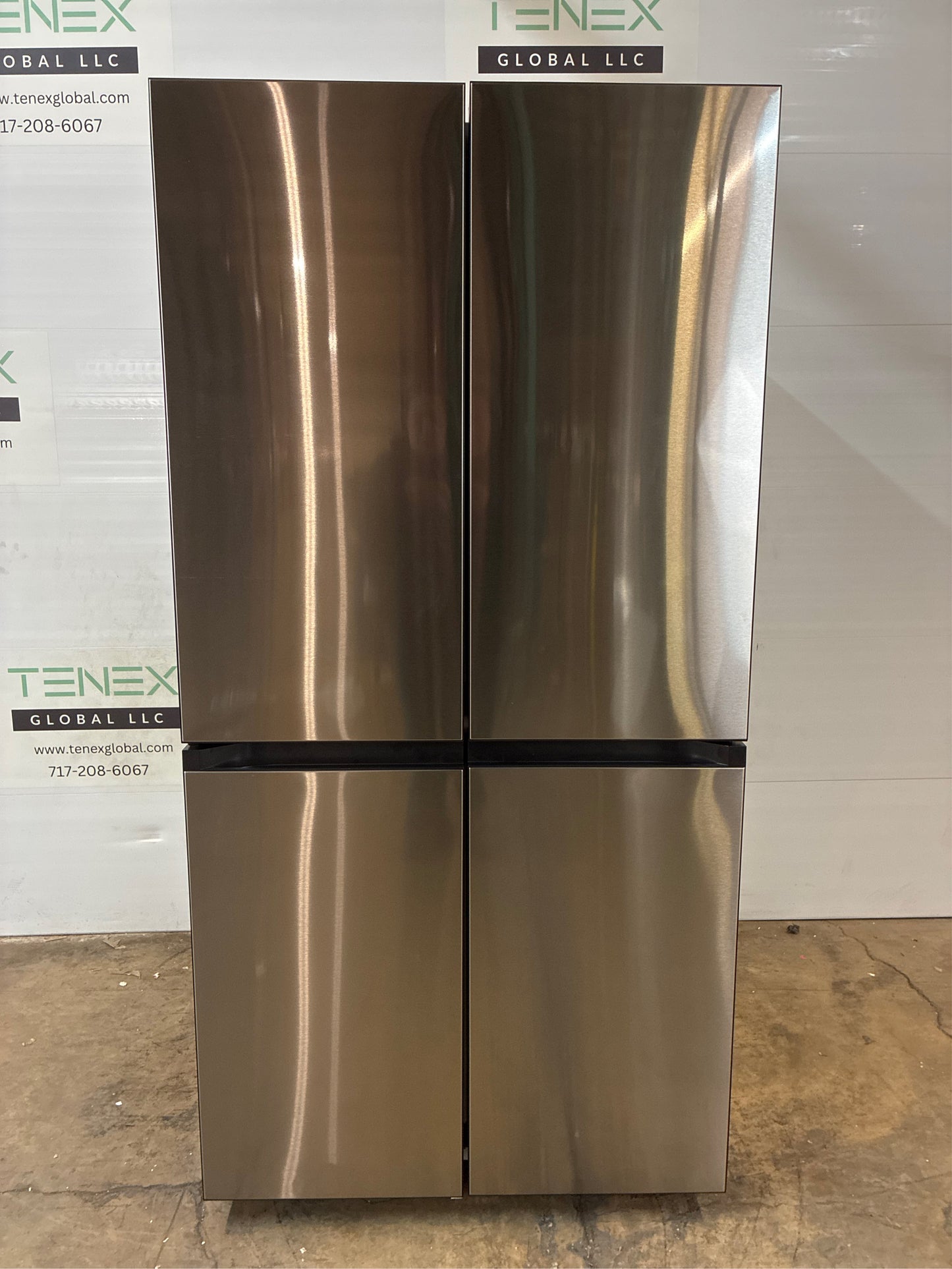 Samsung Bespoke 4-Door Flex Refrigerator with Beverage Center