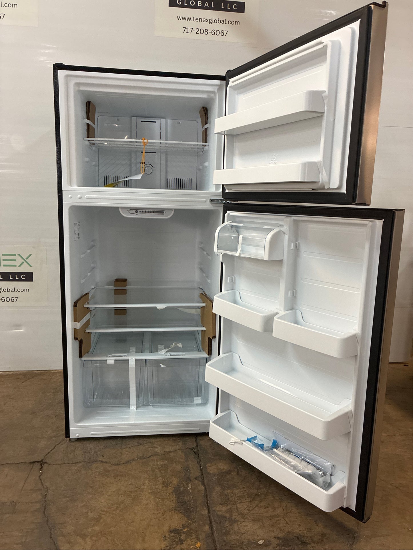 18 cu. ft. Top Freezer Refrigerator, SS Look