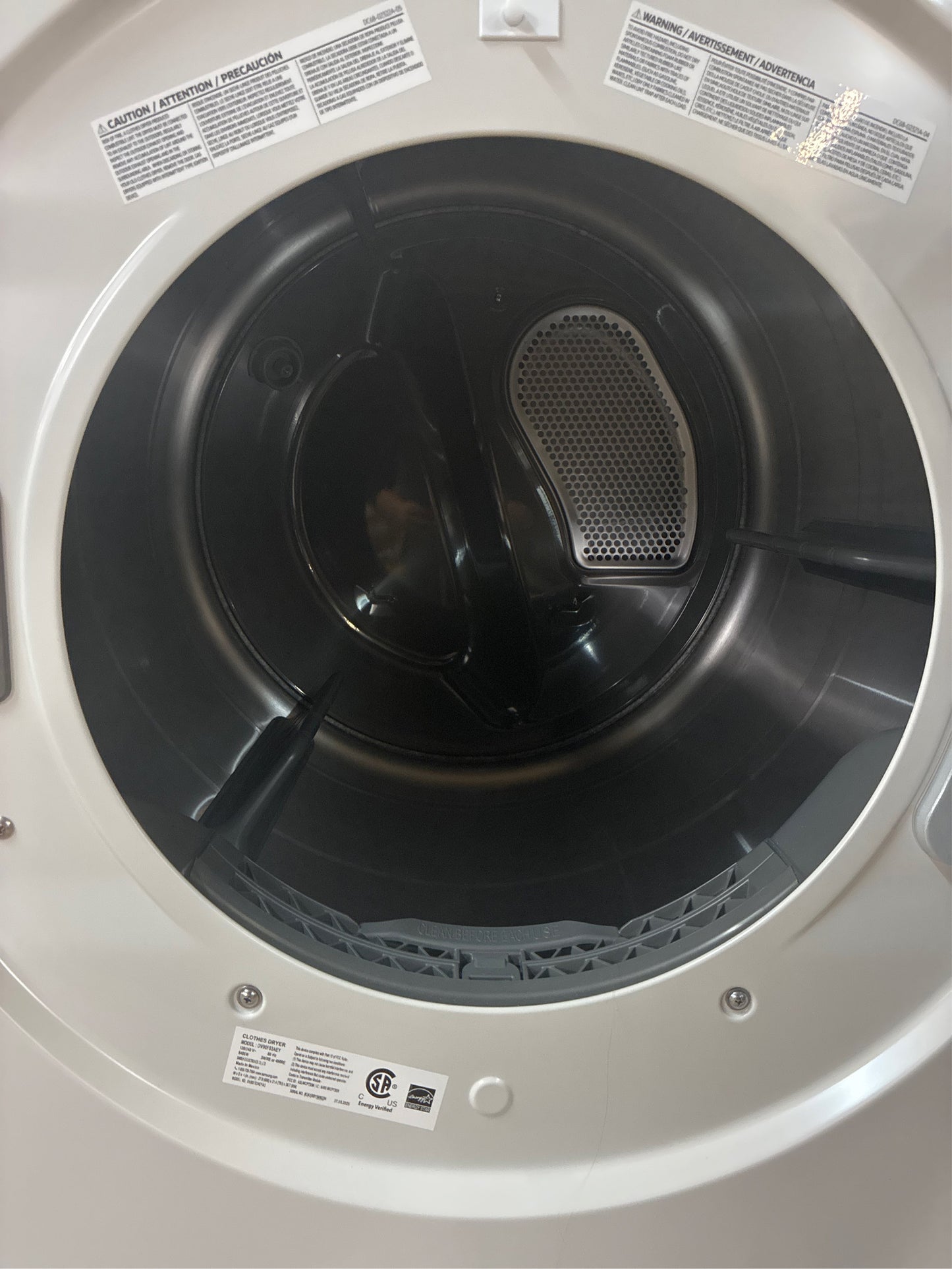 Samsung 7.6 cu ft Electric Dryer in Ivory