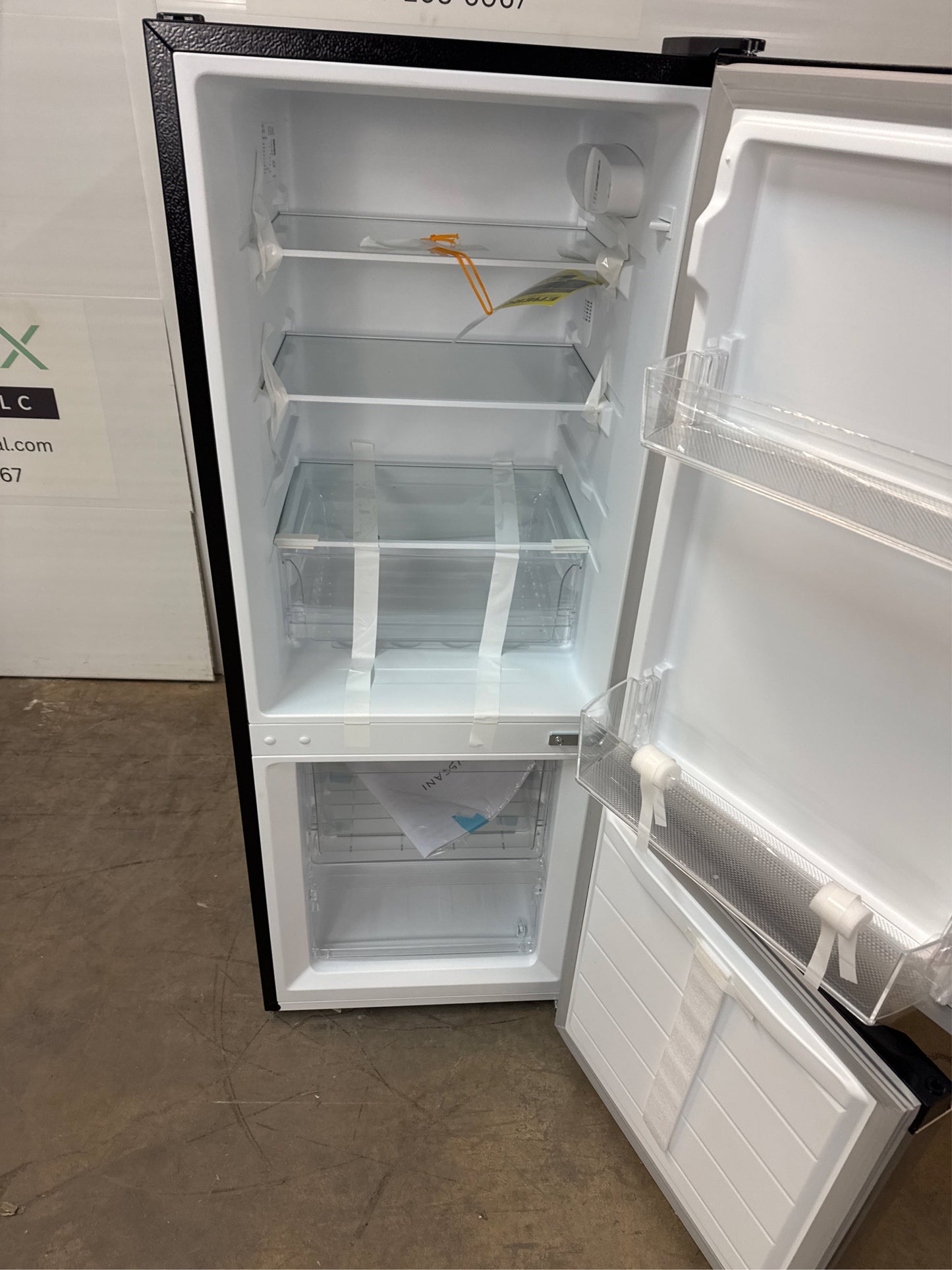 4.7 cu.ft. Bottom Freezer Refrigerator