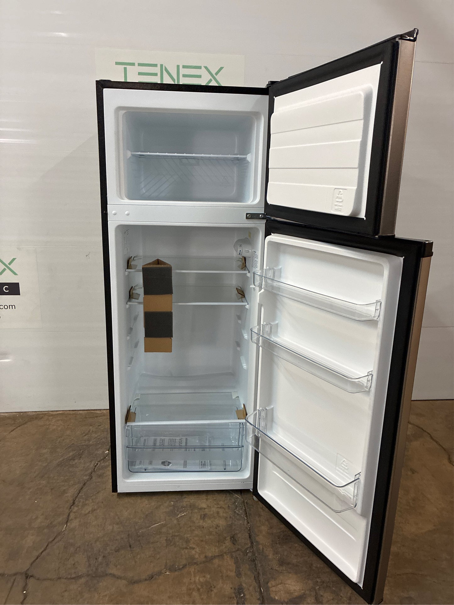 7.1 cu. ft. Top Freezer Refrigerator Steel Look
