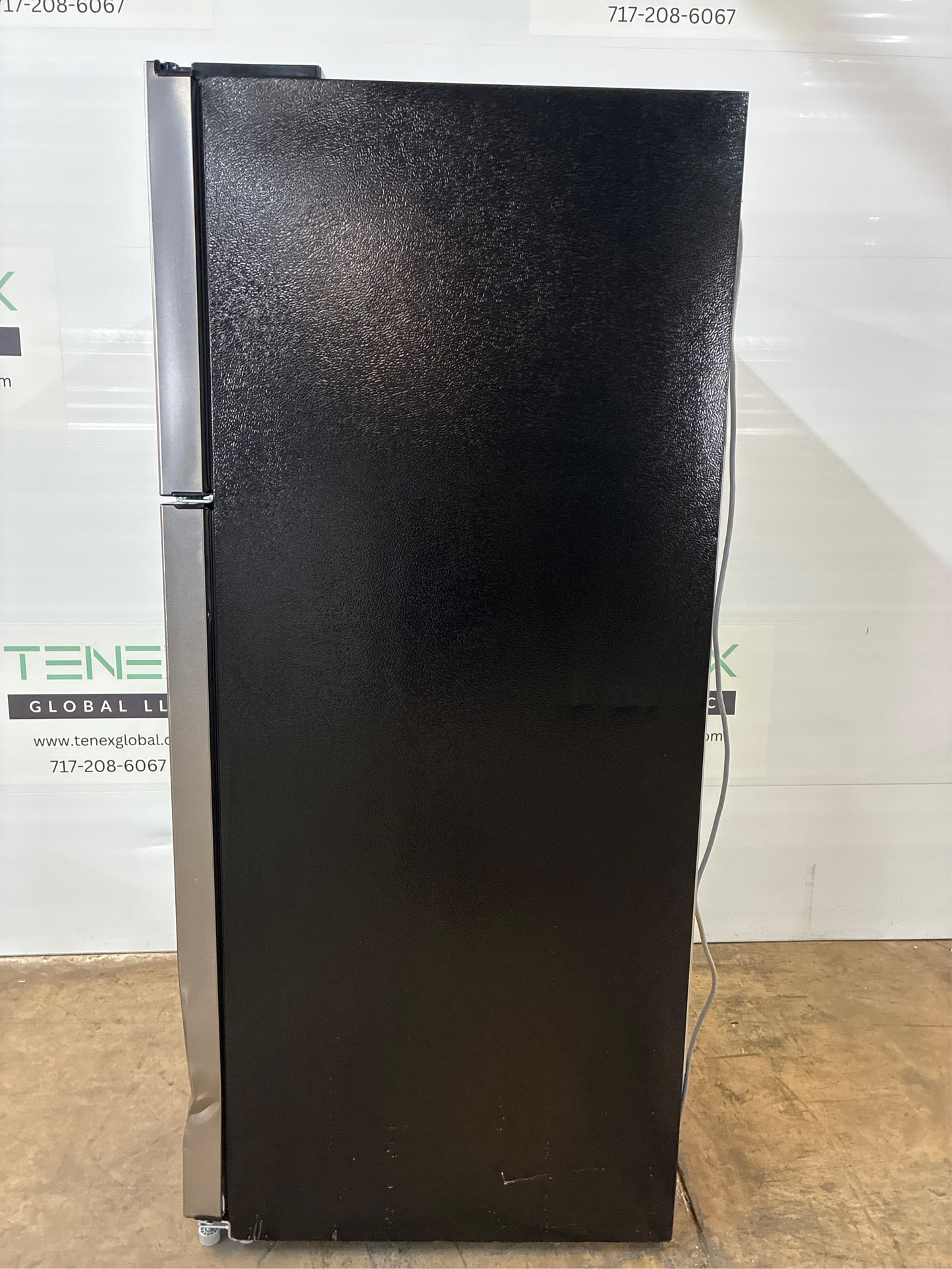 18 cu. ft. Top Freezer Refrigerator