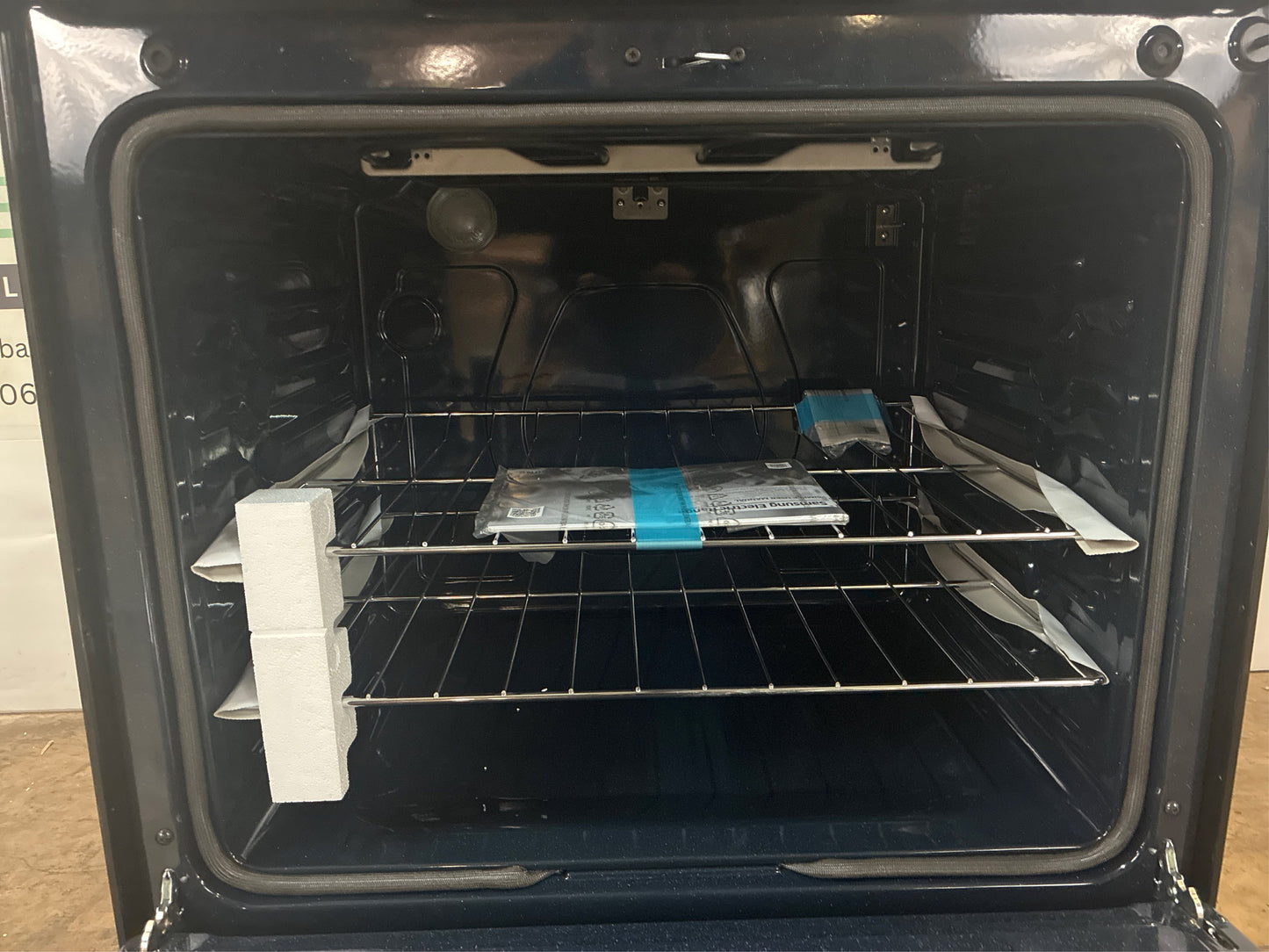 Samsung 6.3 cuft 5-Burner Electric Range