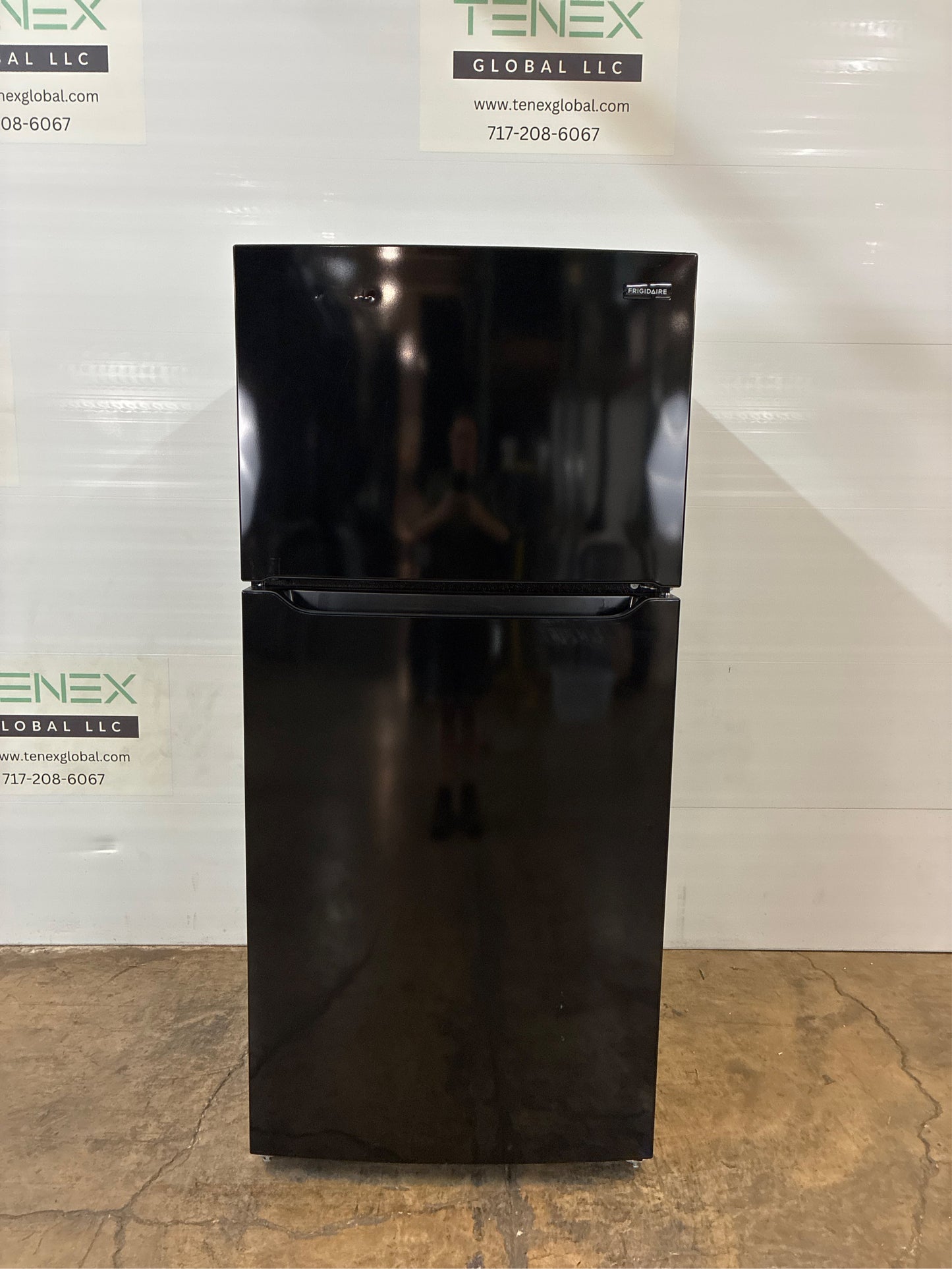 Frigidaire 30 in. 18.3 cu. ft. Top Freezer Refrigerator