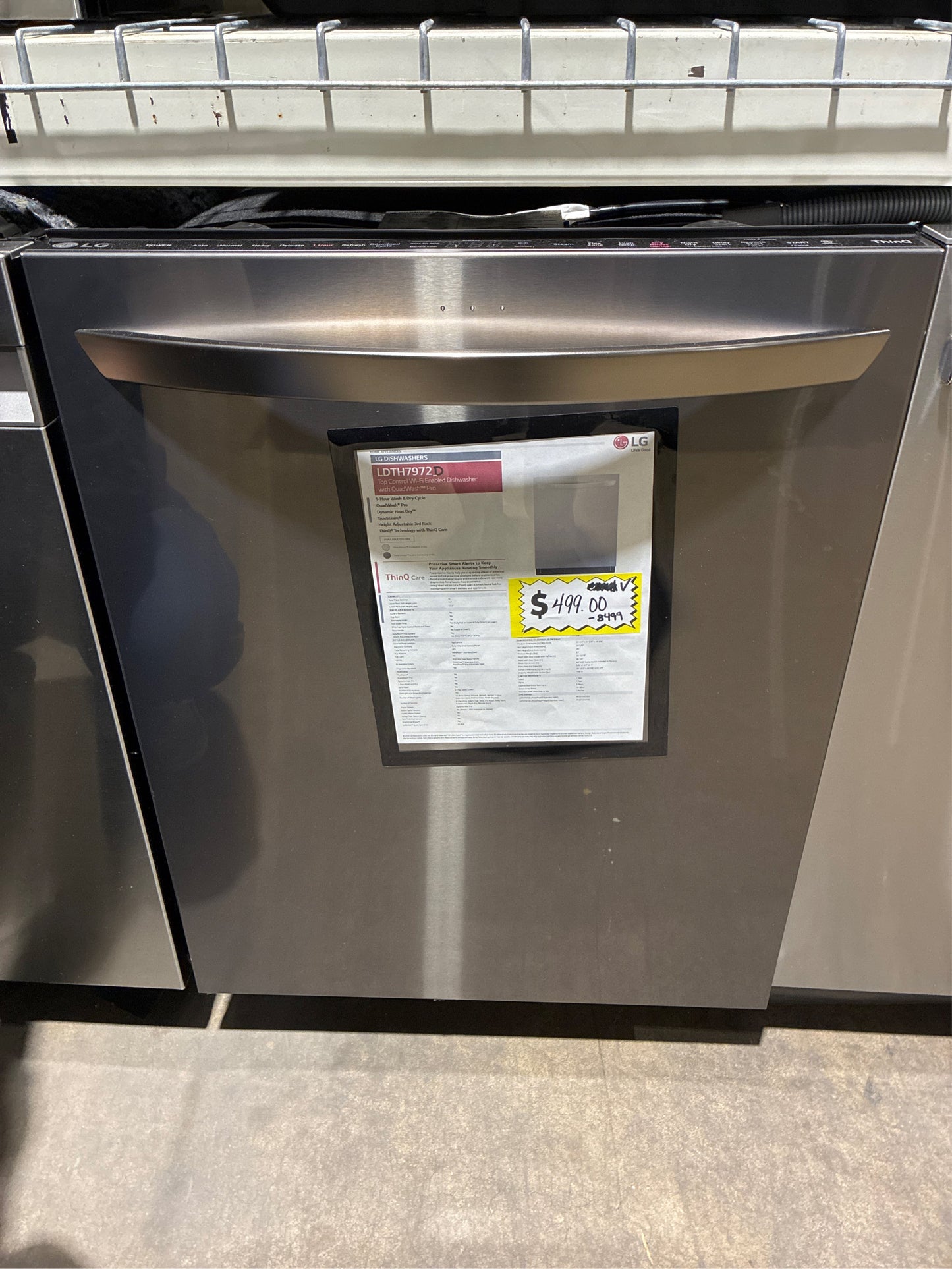 24" Black Stainless, Top Control Smart Dishwasher