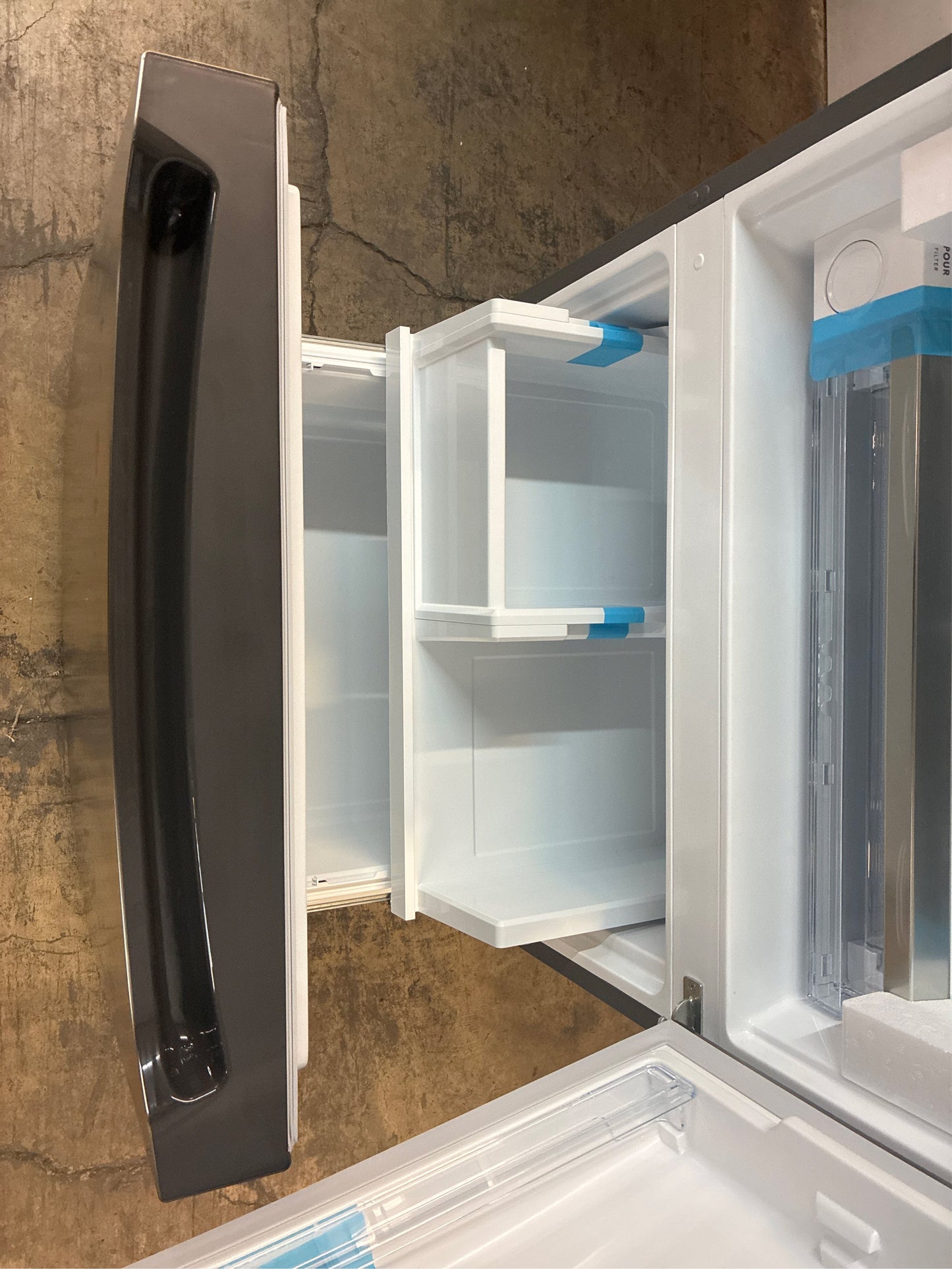 Frigidaire Gallery Refrigerator with Ice Maker