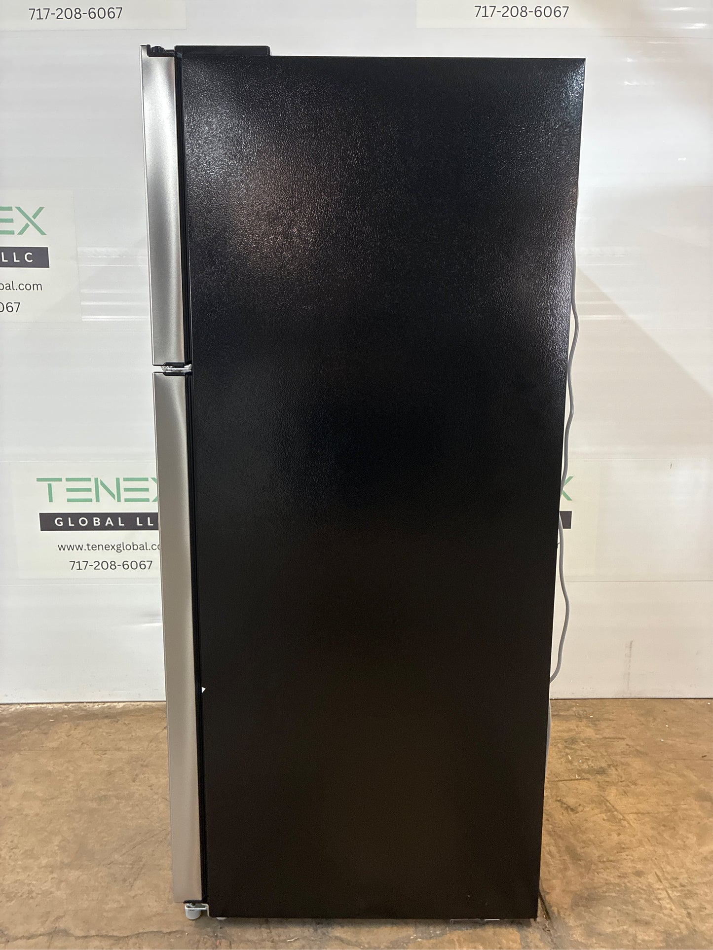 18 cu. ft. Top Freezer Refrigerator Steel