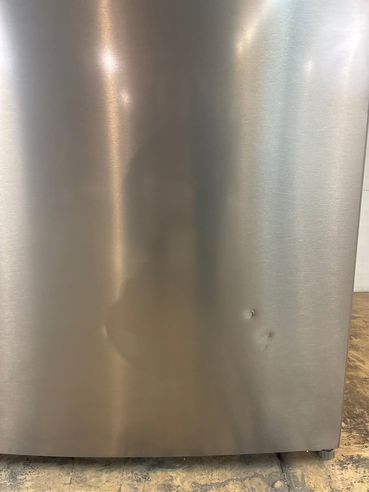 Frigidaire 17.6 cu. ft. Top Freezer Refrigerator