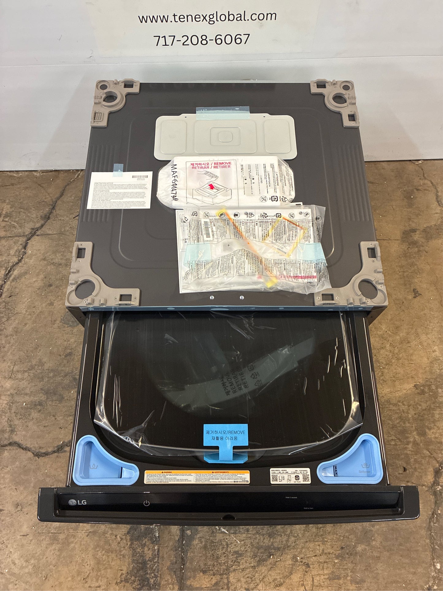 LG 27" W 1 cu. ft. Pedestal Washer