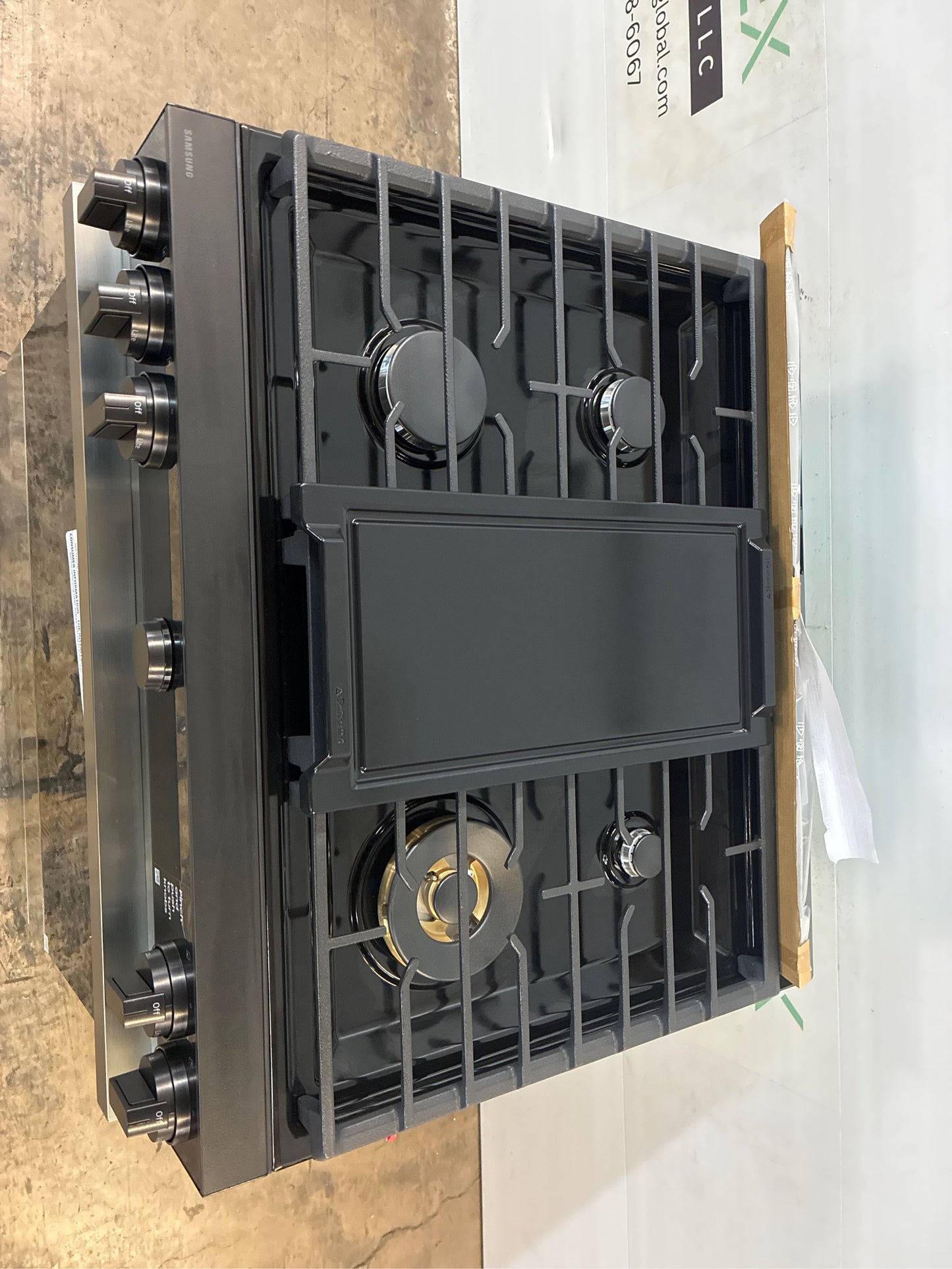 Samsung Bespoke 30 6.0 cu.ft. 5-Burner Gas Range