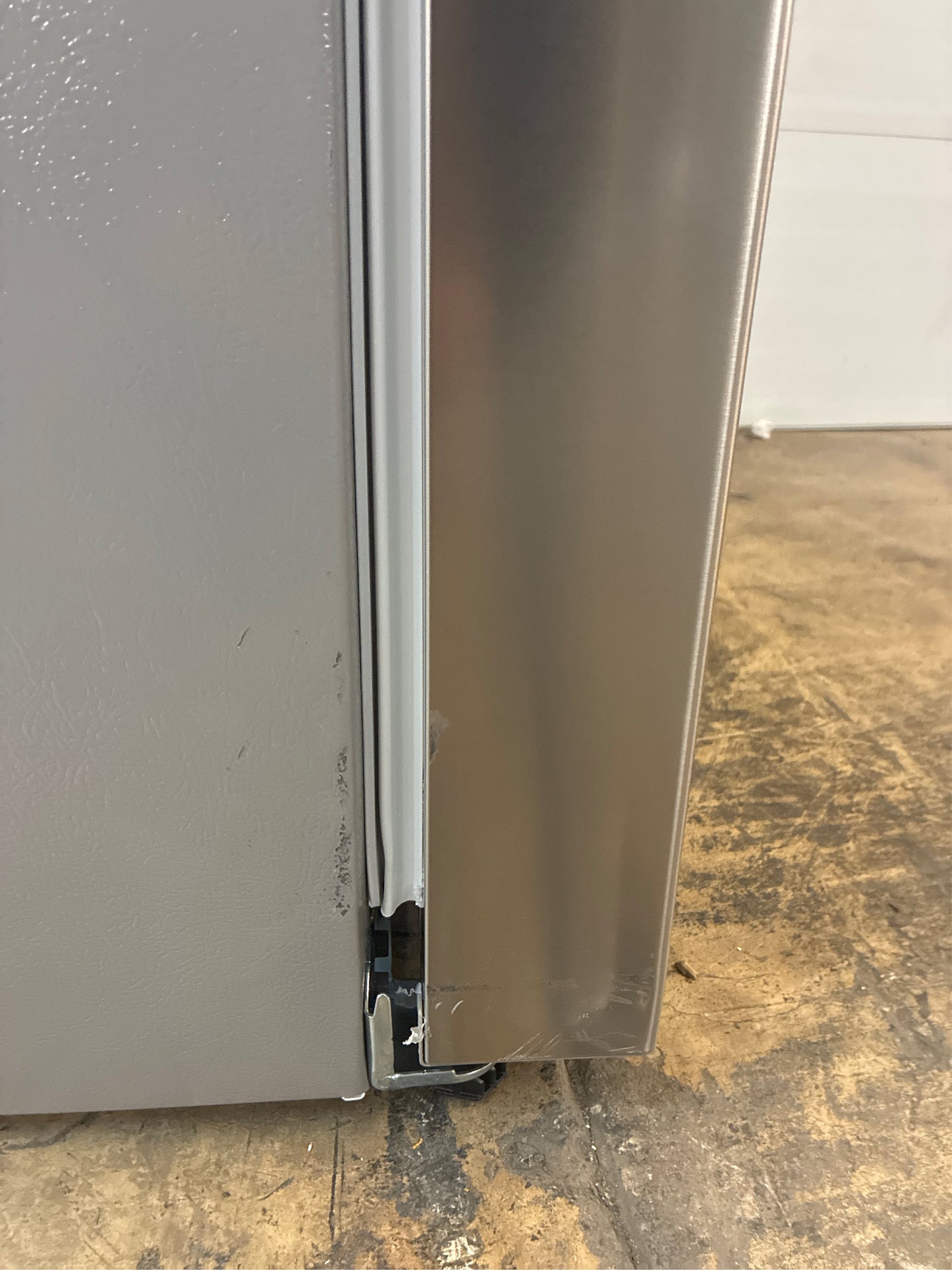 Frigidaire 36" French Door Refrigerator —28.8 cu ft
