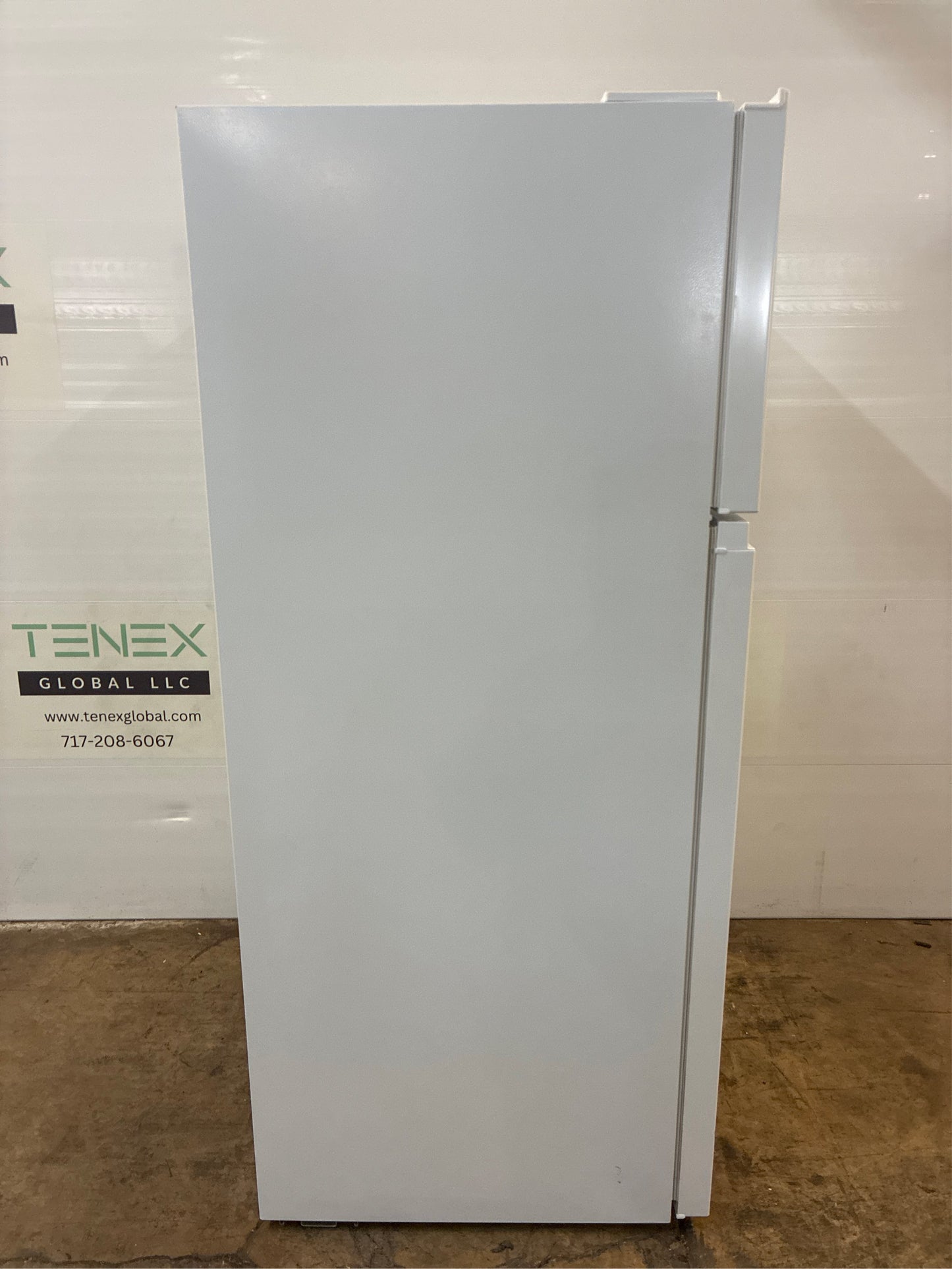 Frigidaire 27in 16.0 Cu. Ft. Top Freezer Refrigerator White