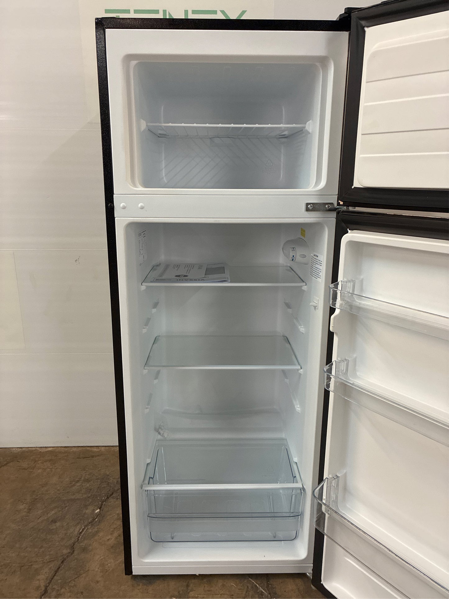 7.1 cu. ft. Top Freezer Refrigerator