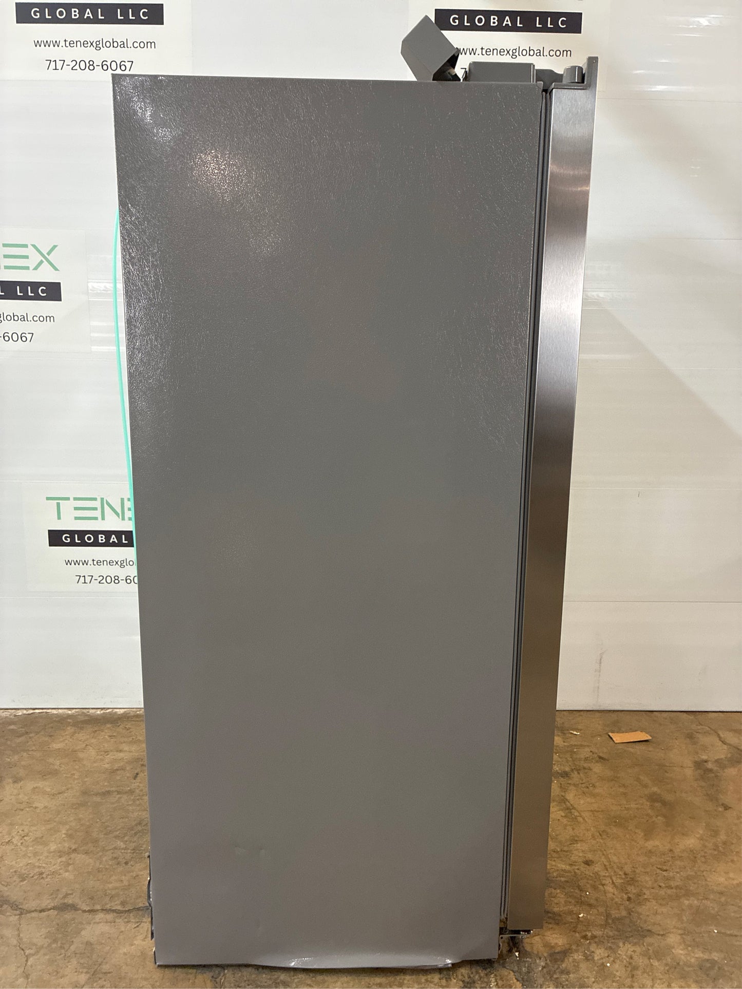 Frigidaire 22.3-cu ft Side-by-Side Fridge