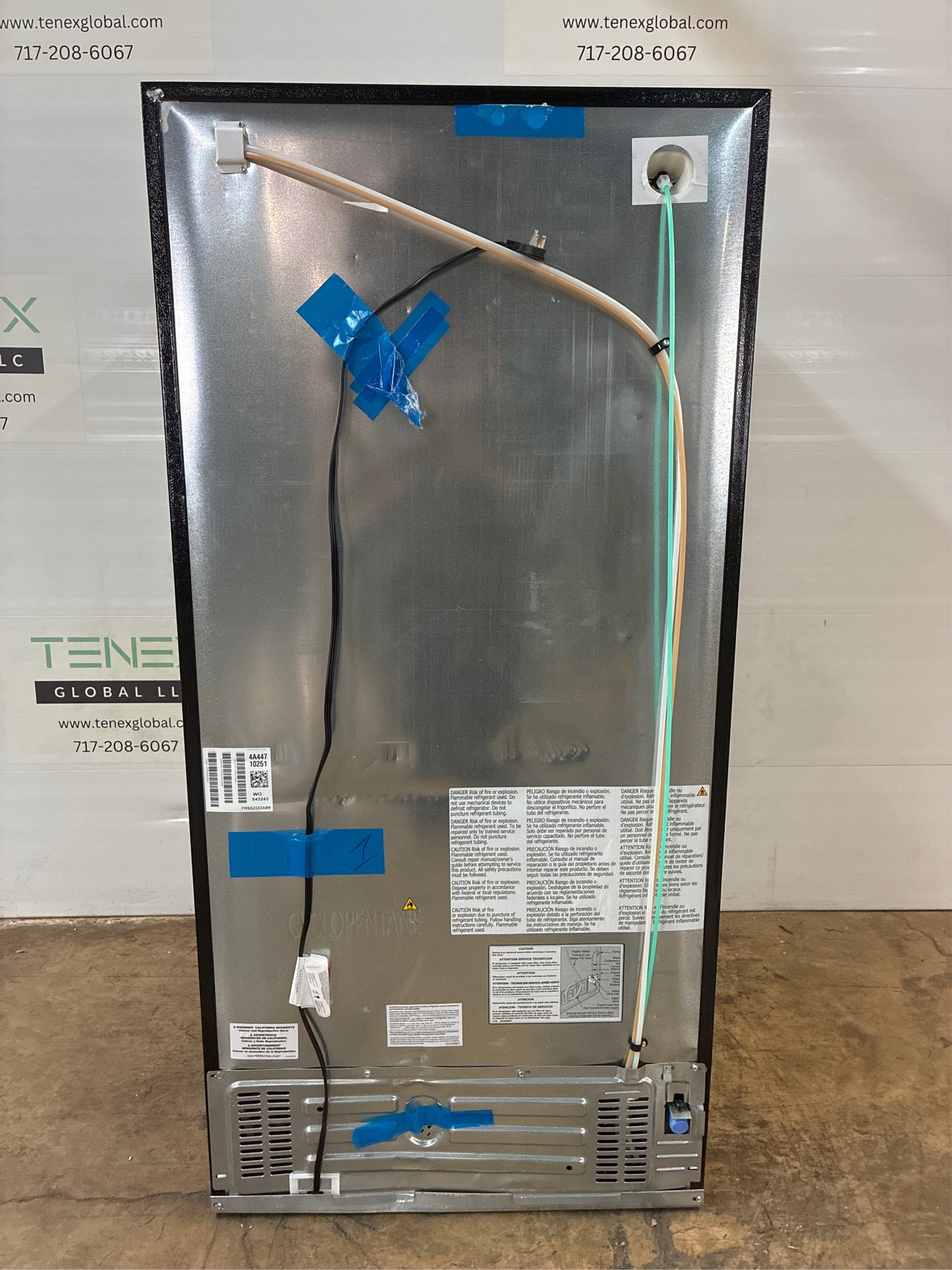 Frigidaire 22.3 cu. ft. 33'' Side by Side Fridge, Black