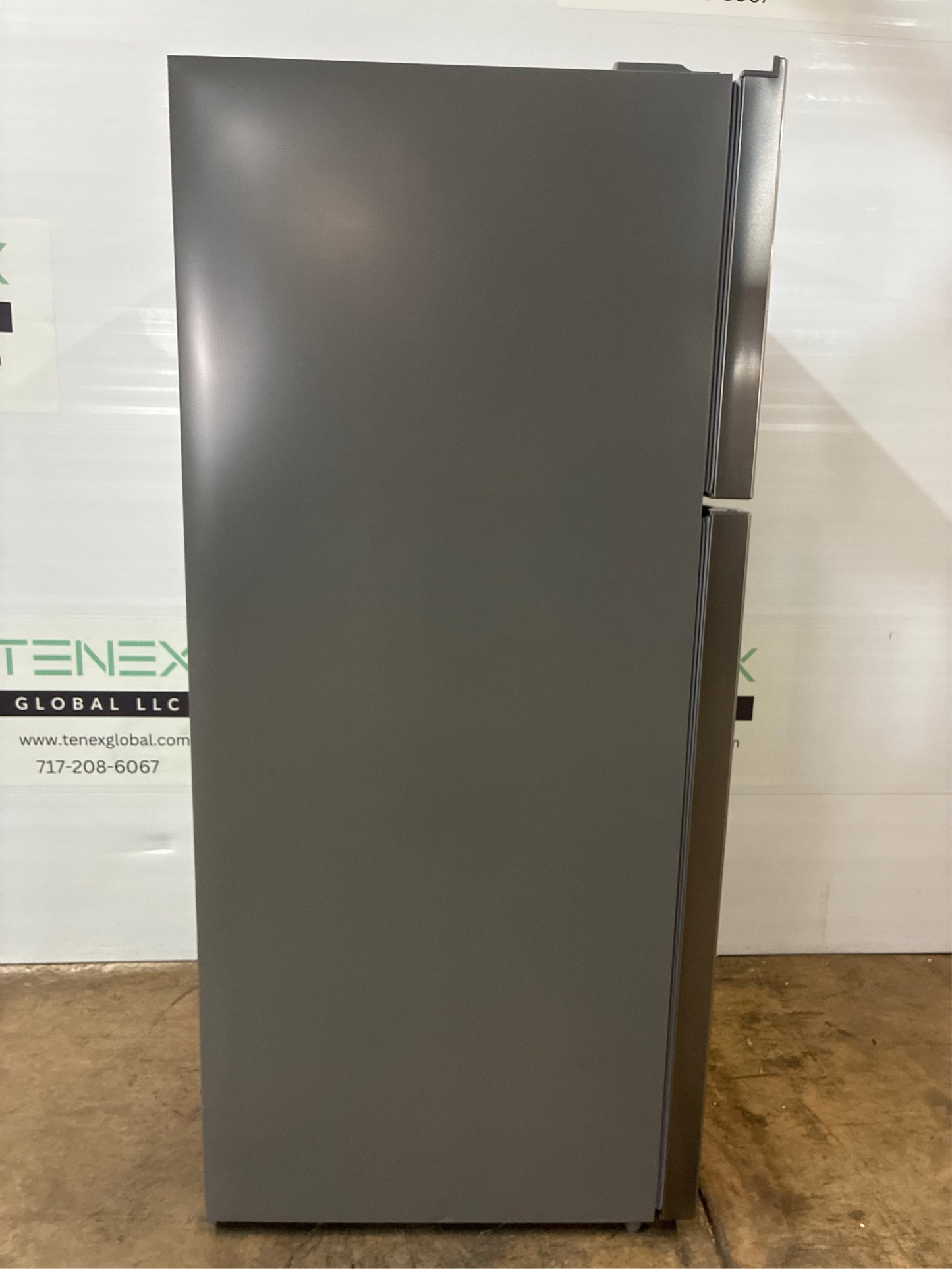 17.6 cu ft Top Freezer Fridge, Brushed Steel