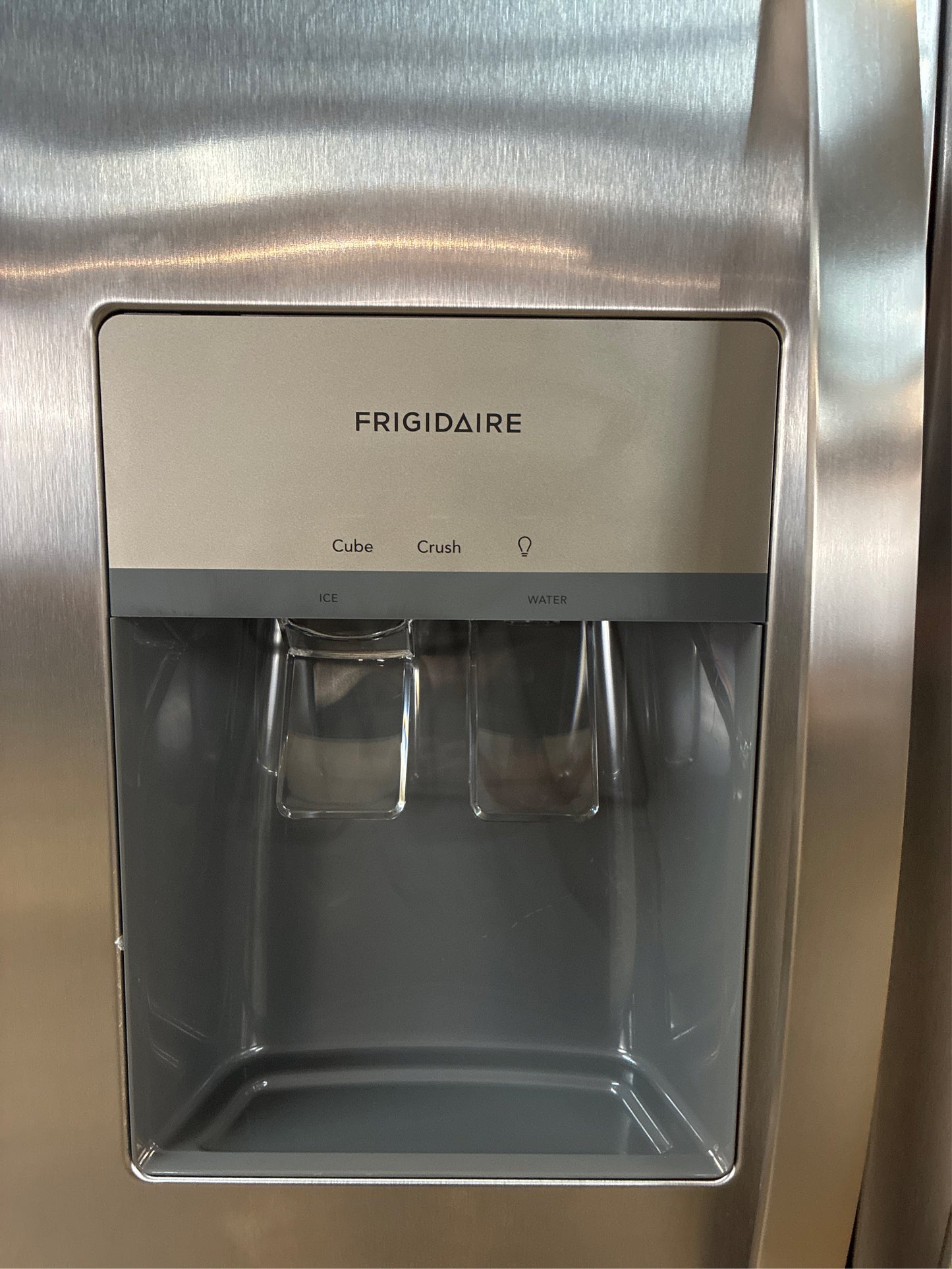 Frigidaire 33in. 22.3 cu.ft. Side by Side Refrigerator