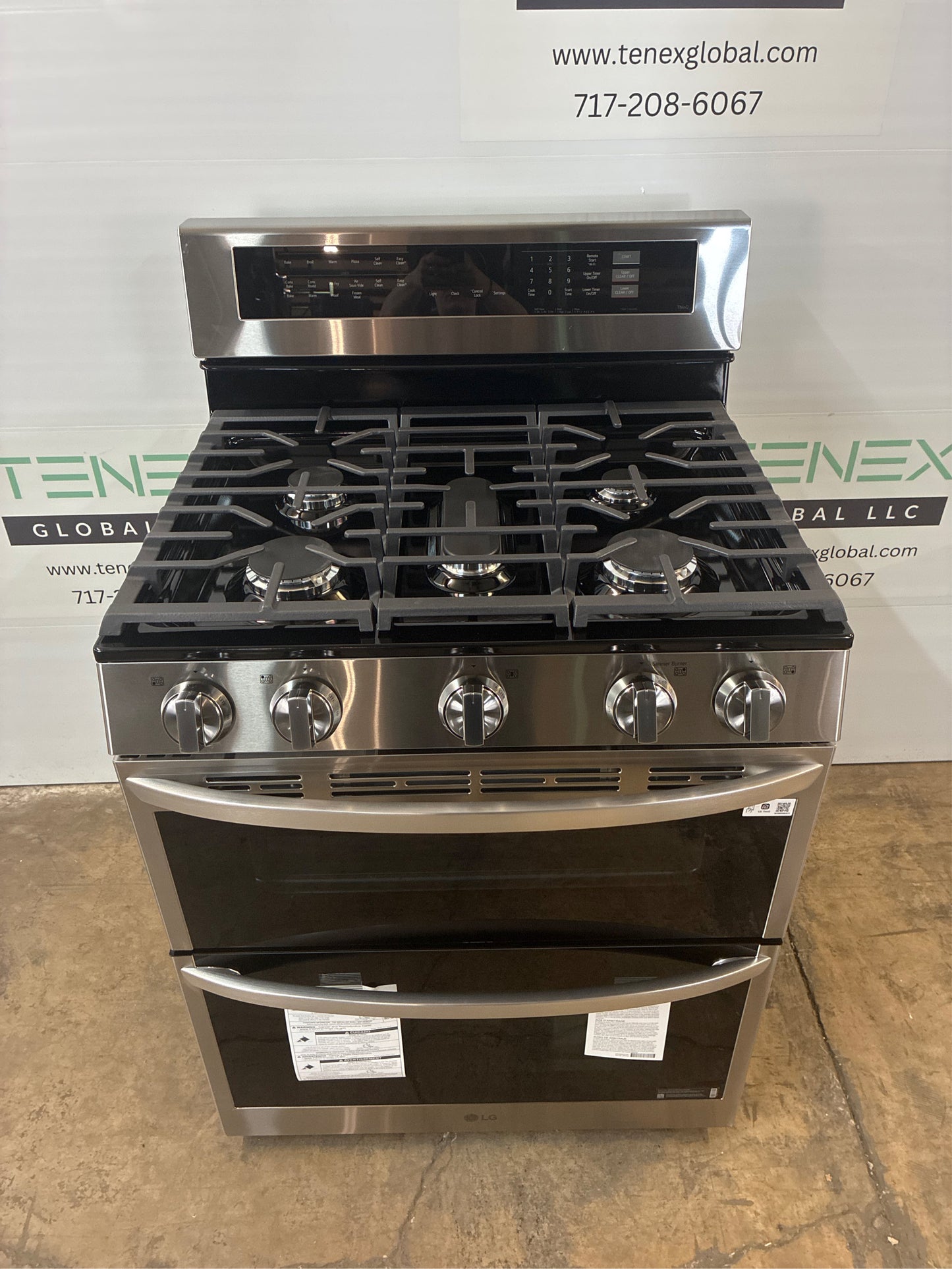 LG 30" 5 burners Double Oven Gas Range.