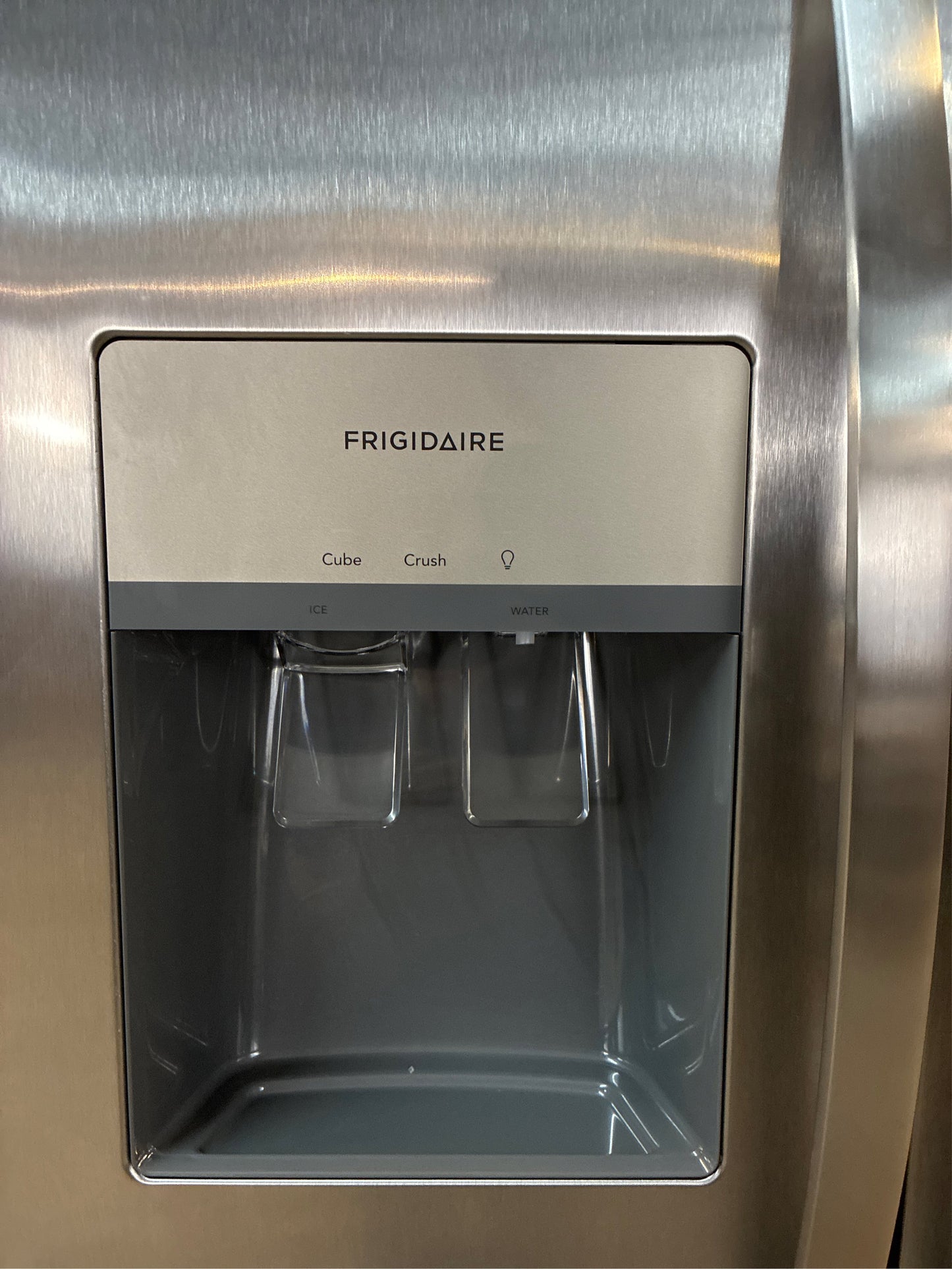 Frigidaire 36 Side-by-Side Refrigerator., 25.6 cu ft., SS
