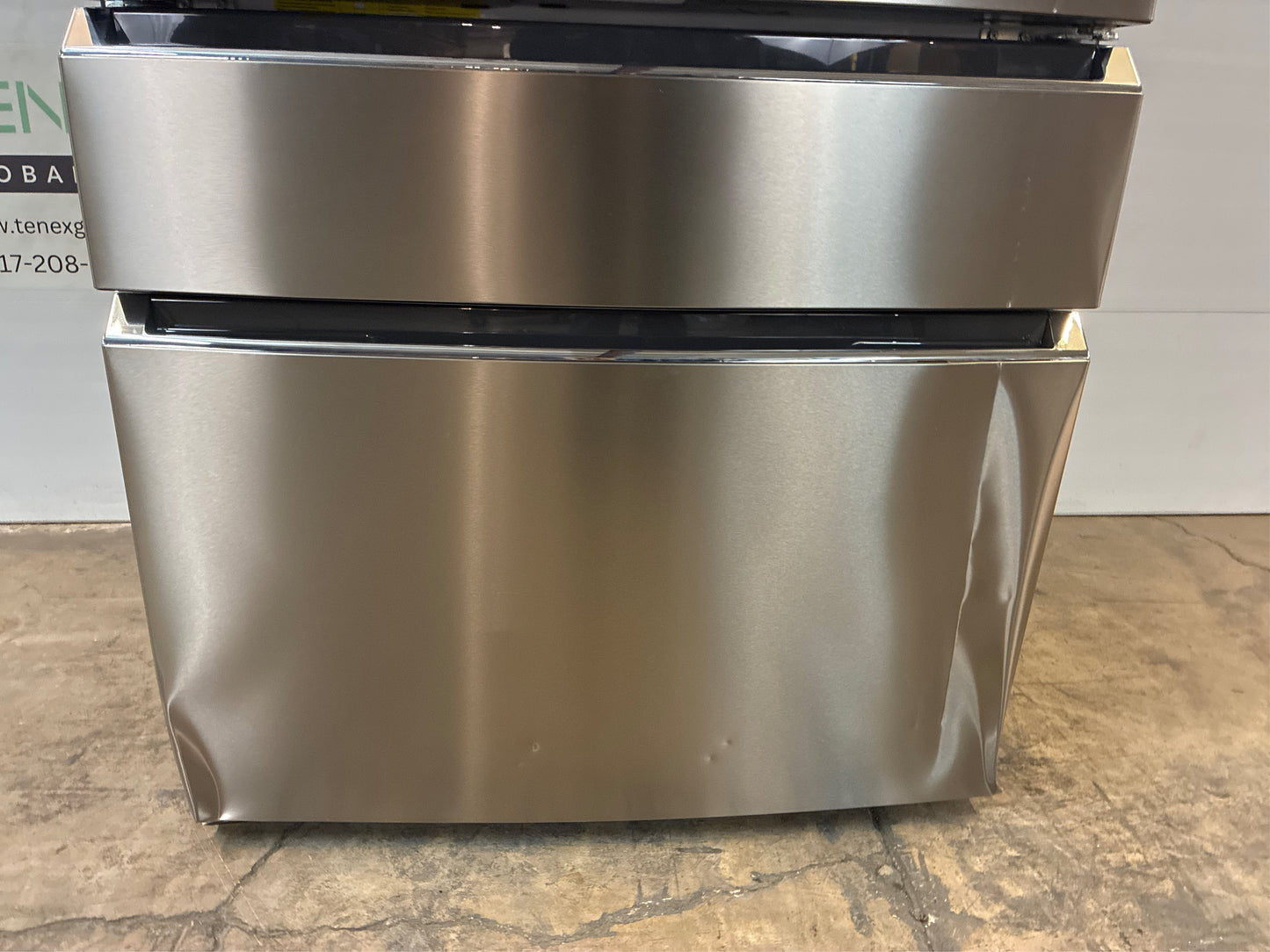 Frigidaire 21.5-cu ft French Door Fridge