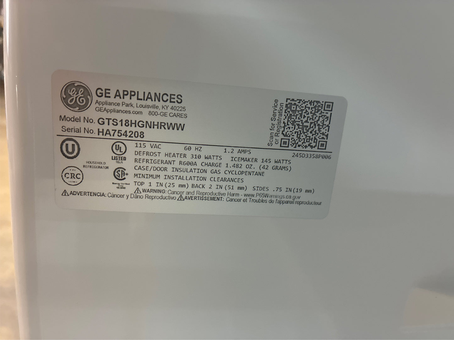 GE 17.5-cu ft Top-Freezer Refrigerator (White)