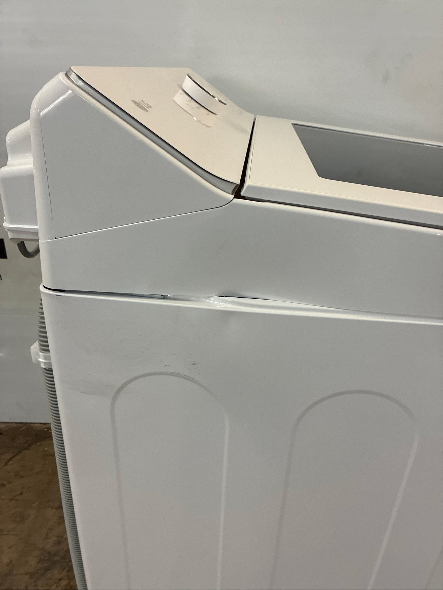 LG 5.0 cu.ft. SMART Washer in Alpine White