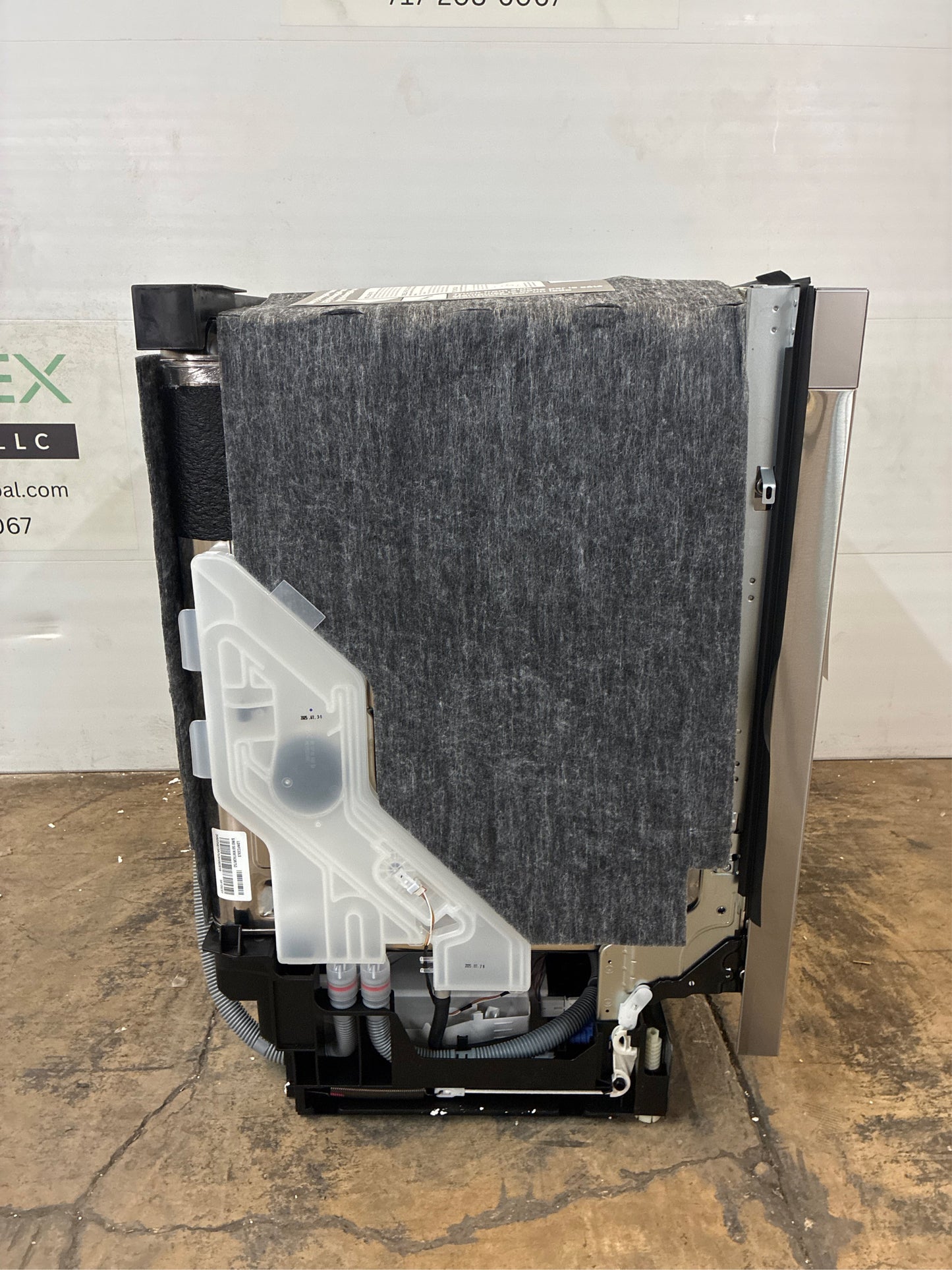 LG 24" Front Control Built-in Dishwasher