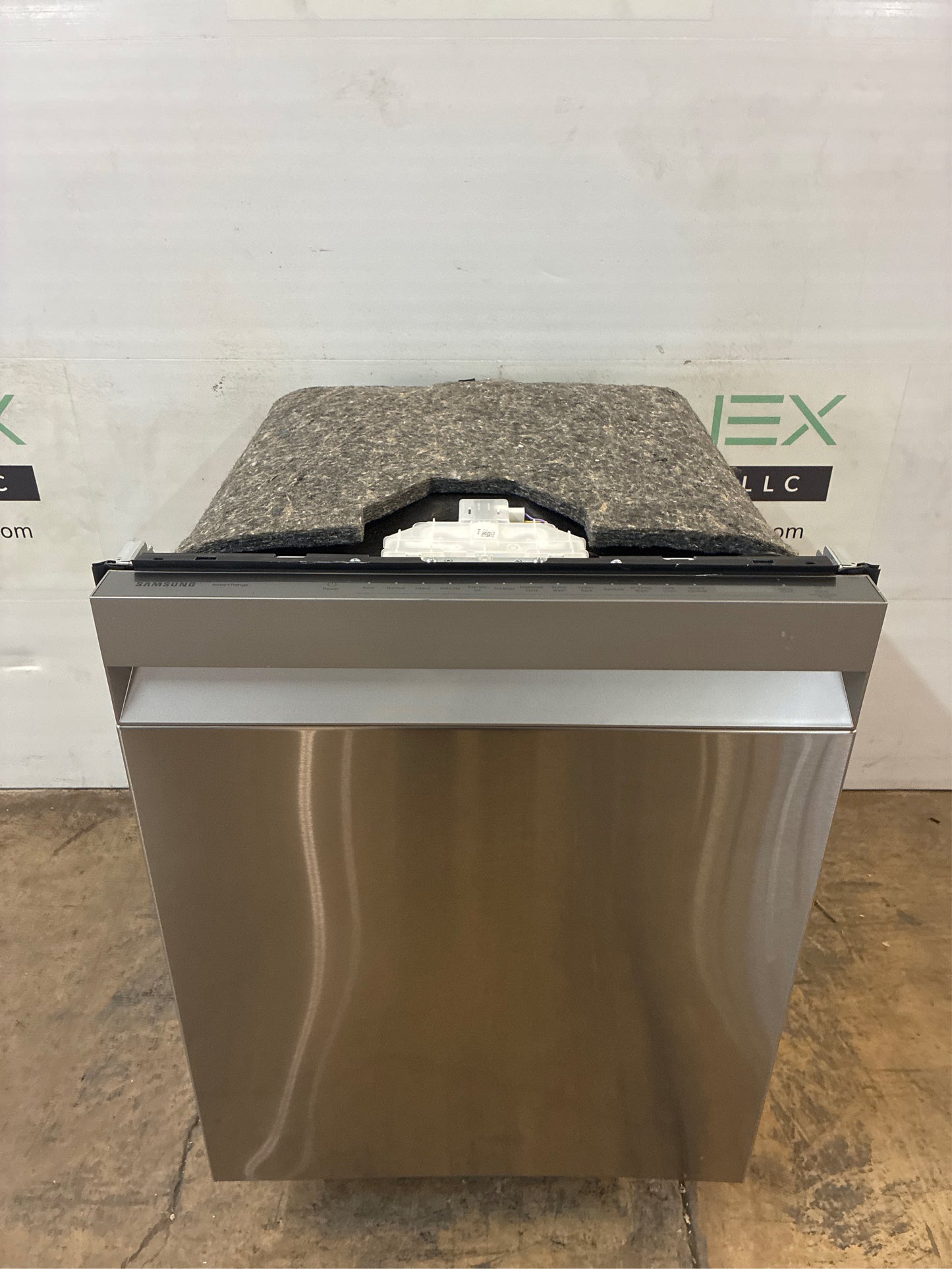 Samsung AutoRelease 24 Dishwasher SS