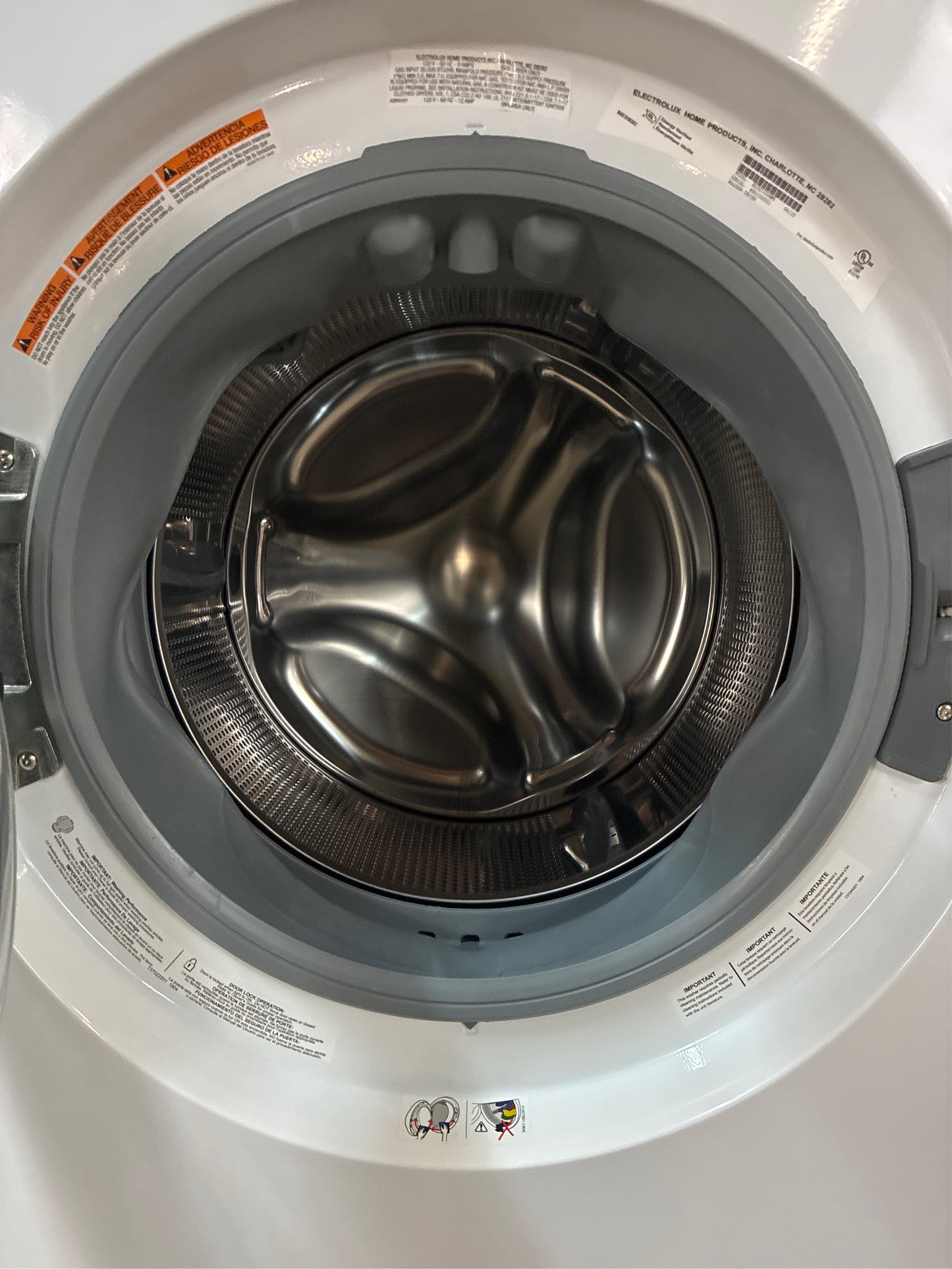 Electrolux 4.4 cu ft Washer + 8.0 cu ft Gas Dryer Tower