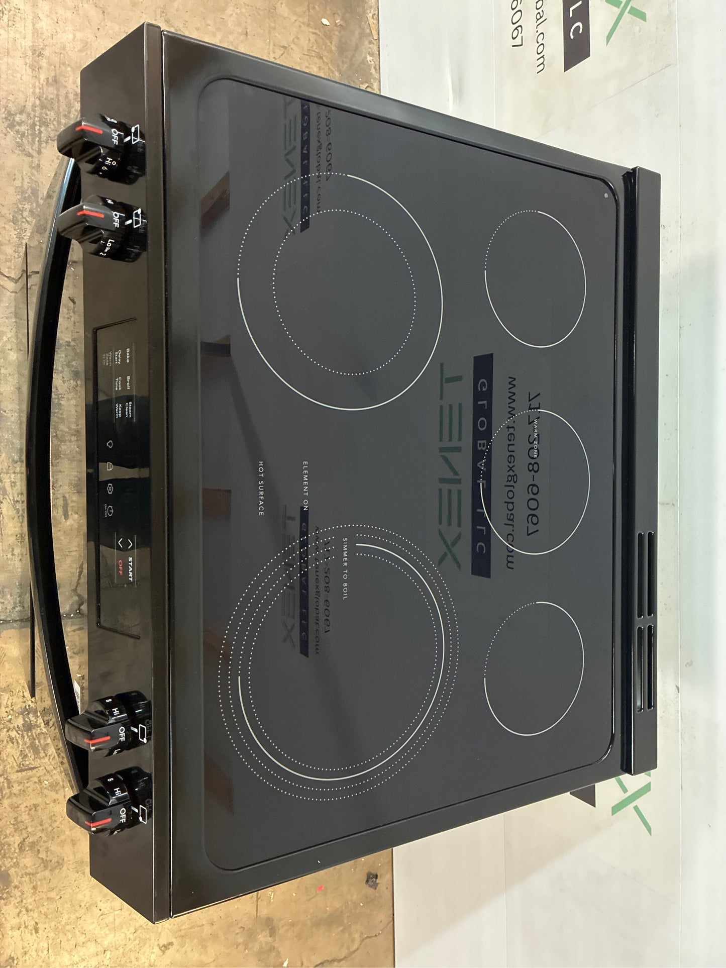 Frigidaire 30 in. 5-Burner Electric Range, Black