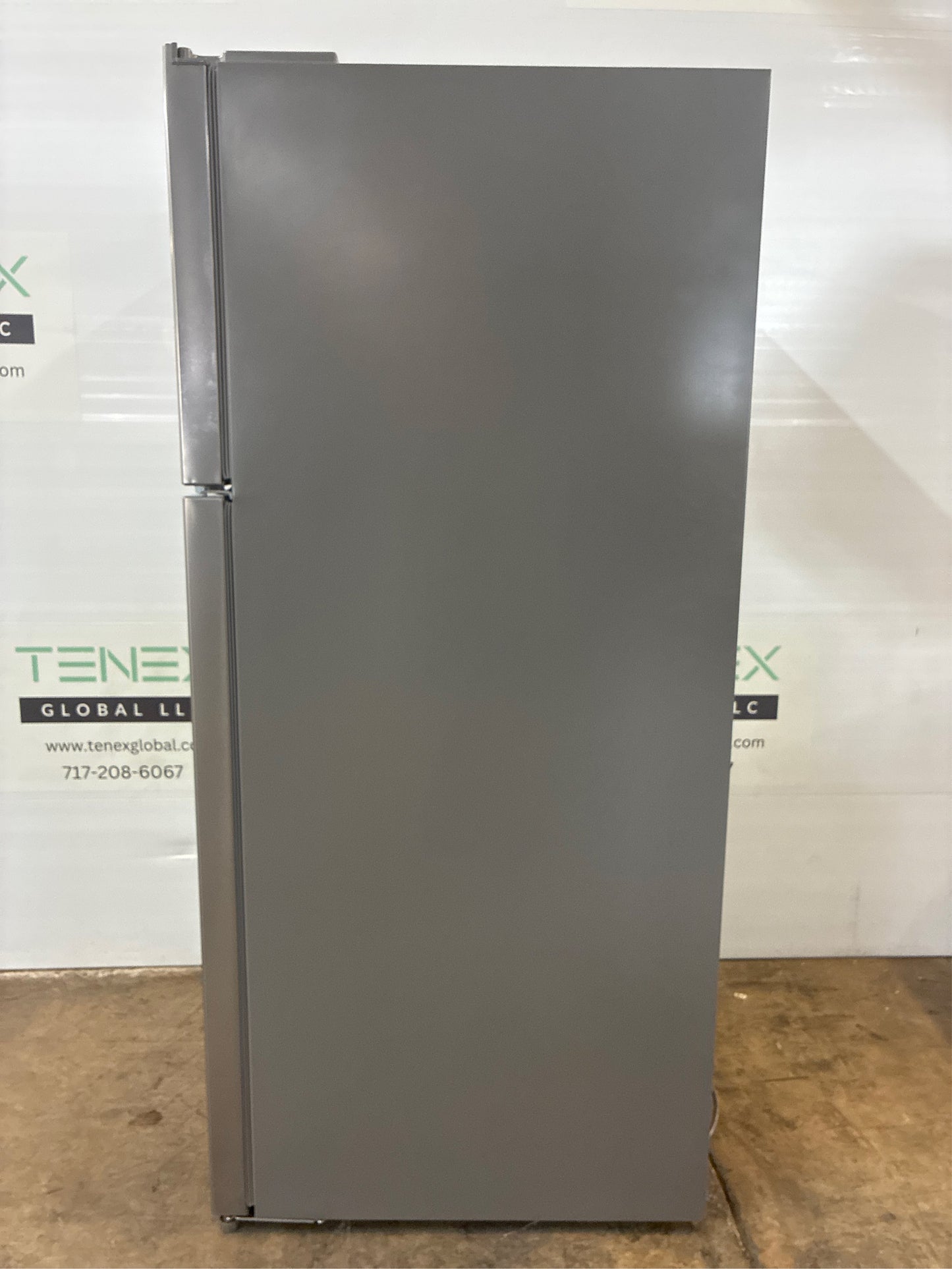 17.6 cu.ft. Top Freezer Refrigerator, Brushed Steel