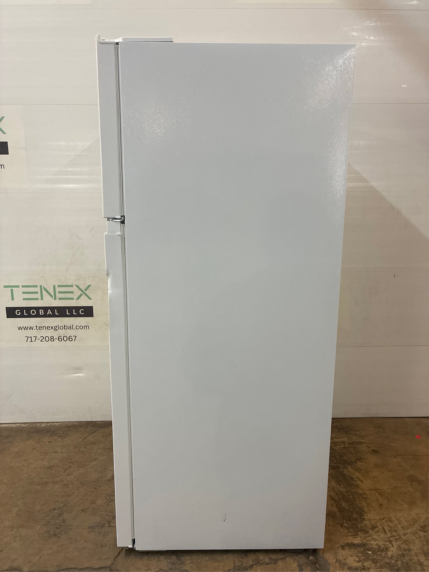 Frigidaire 27 in. 16.0 Cu. Ft. Top Freezer Refrigerator White