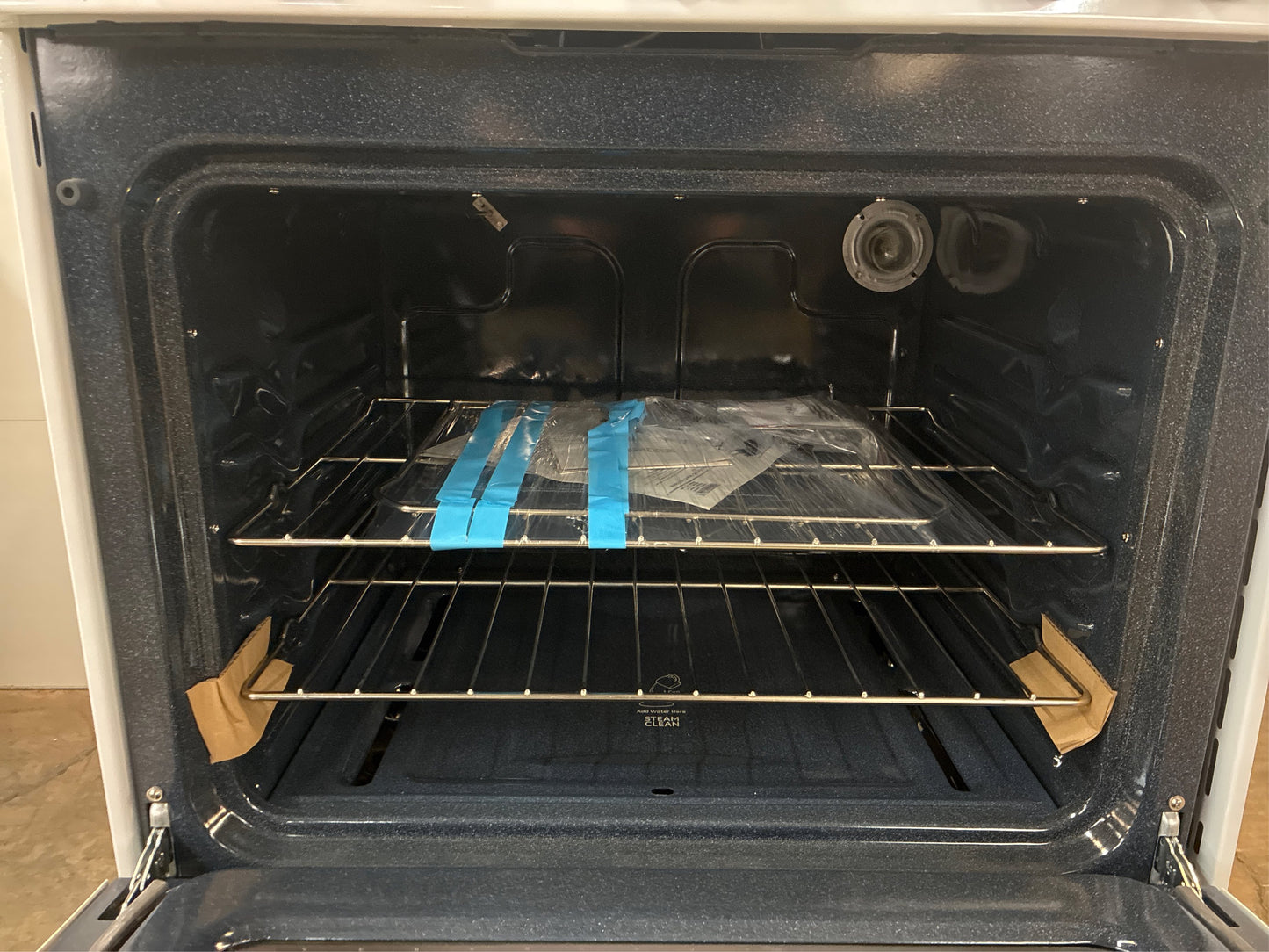 GE 30" 5-Burner 5-cu ft Gas Range (White)