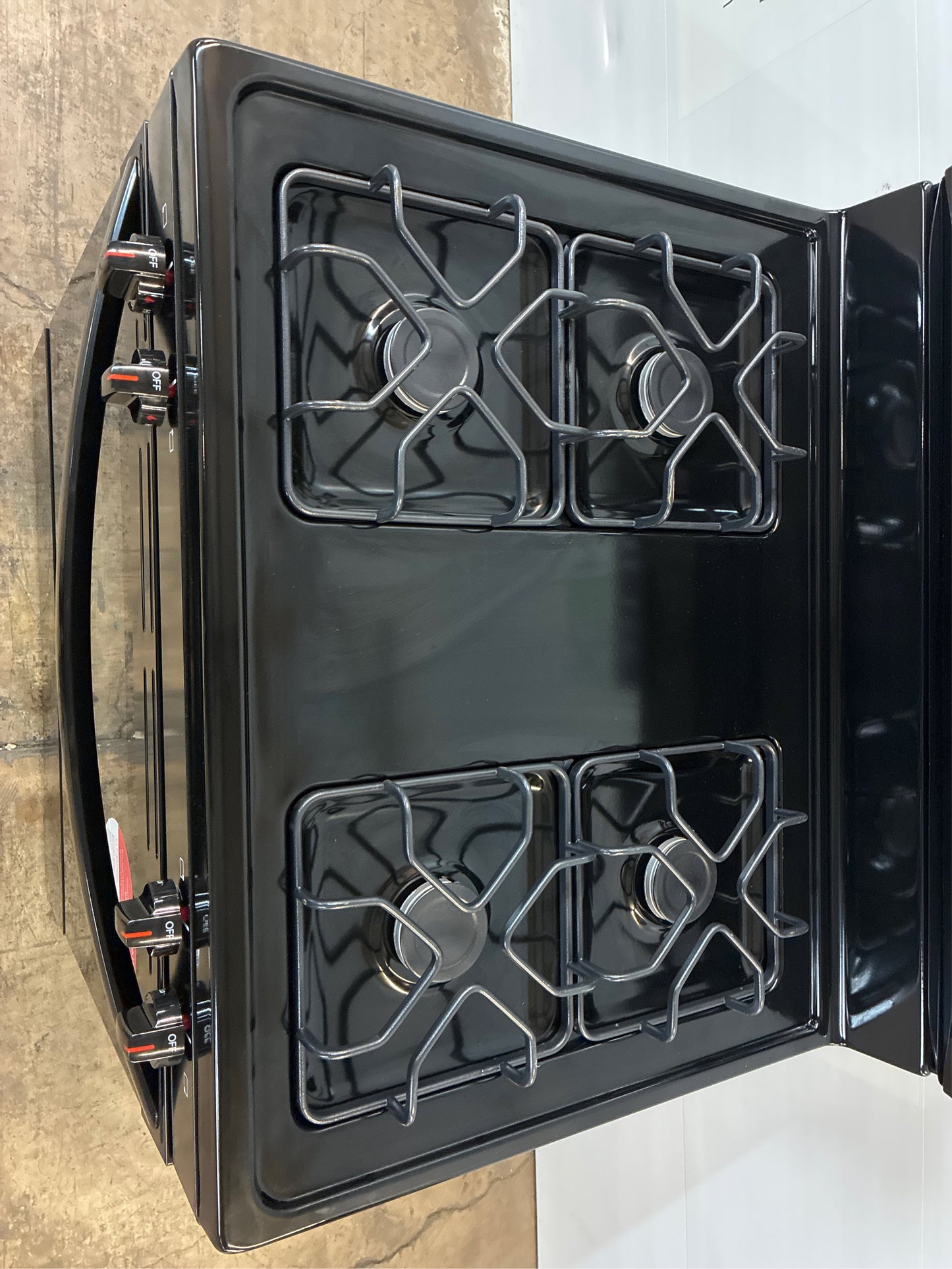 Frigidaire 30" 5.1-cu ft Gas Range (Black)