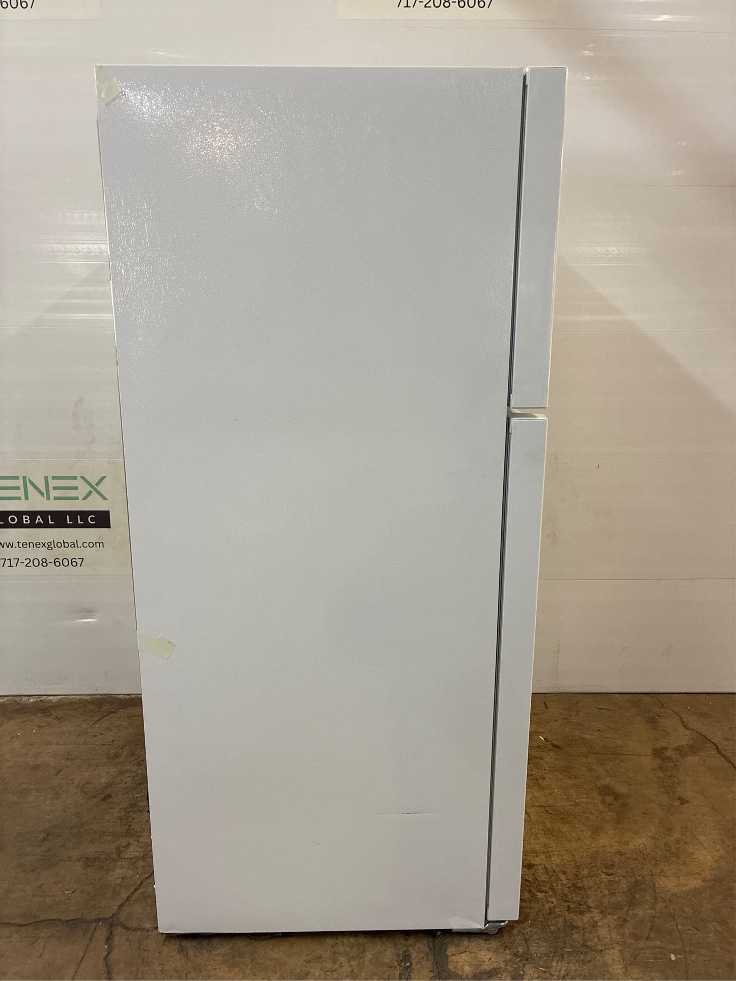 Frigidaire 29.6 in. 20 cu. ft. Top Freezer Fridge