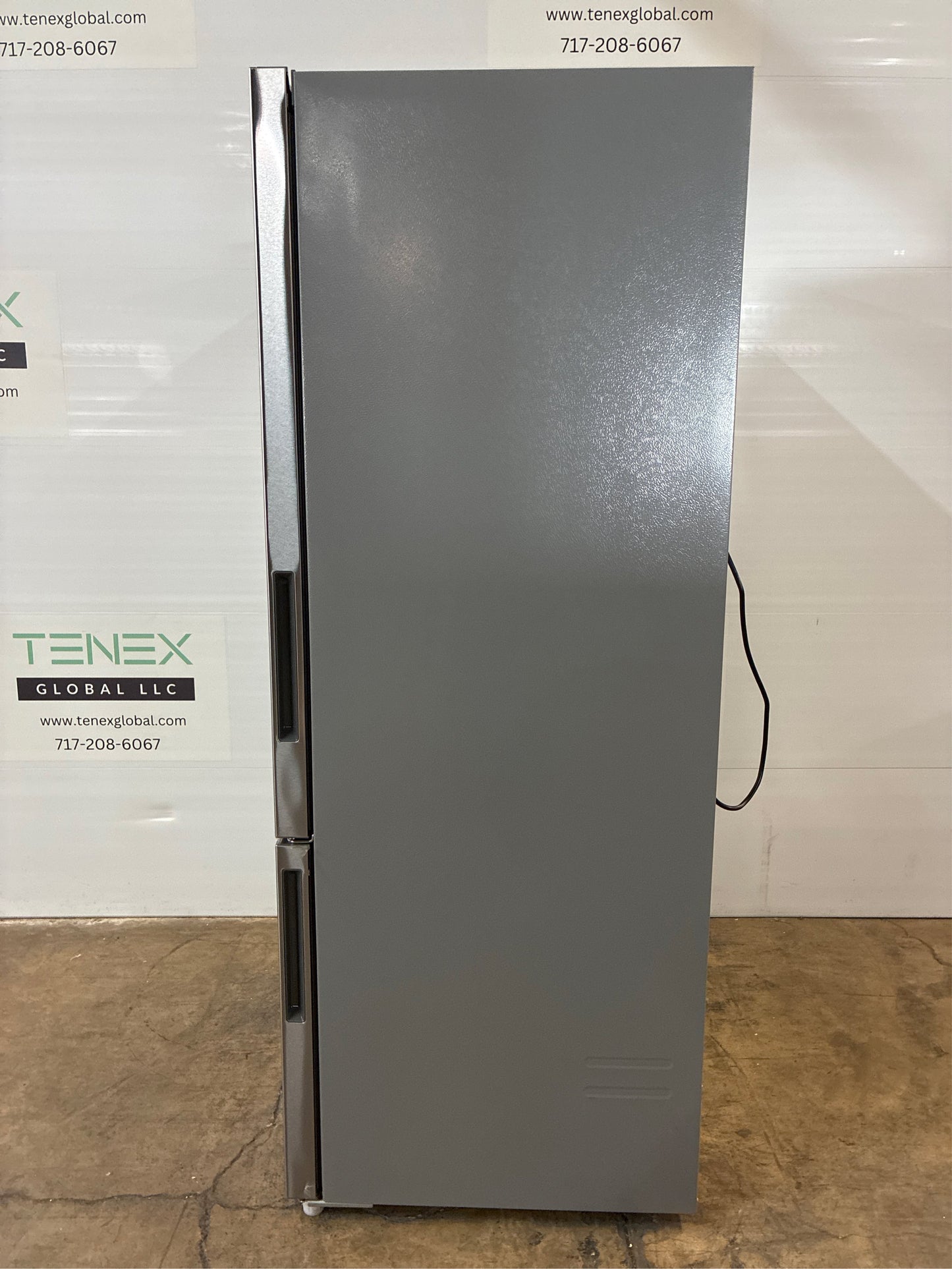 GE 17.7-cu ft Counter-depth Bottom-Freezer Fridge